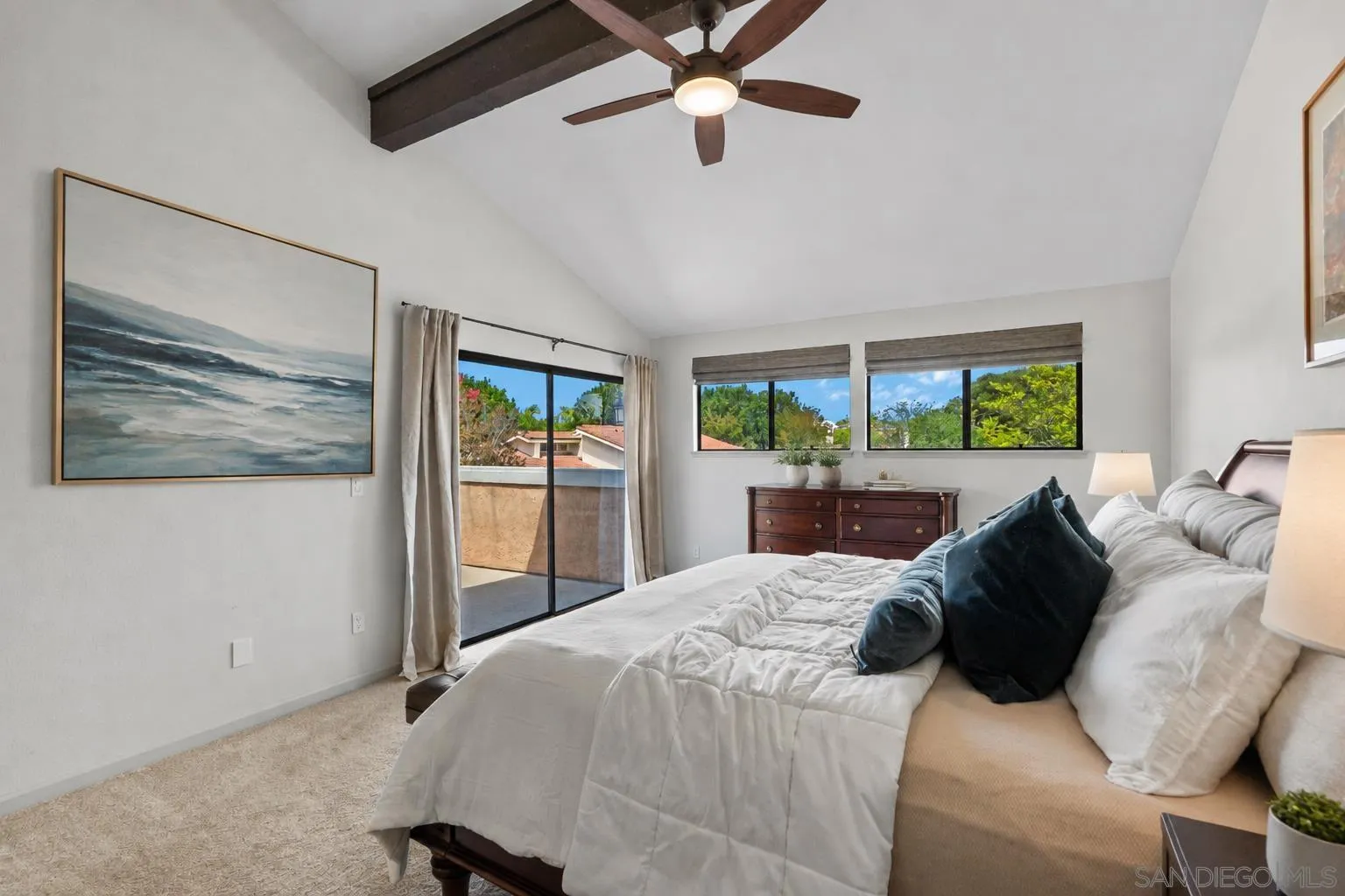 https://cdn.realtyfeed.com/cdn/127/260020814/c9e1a4f80451f44d97289ea3473cb6c6.webp