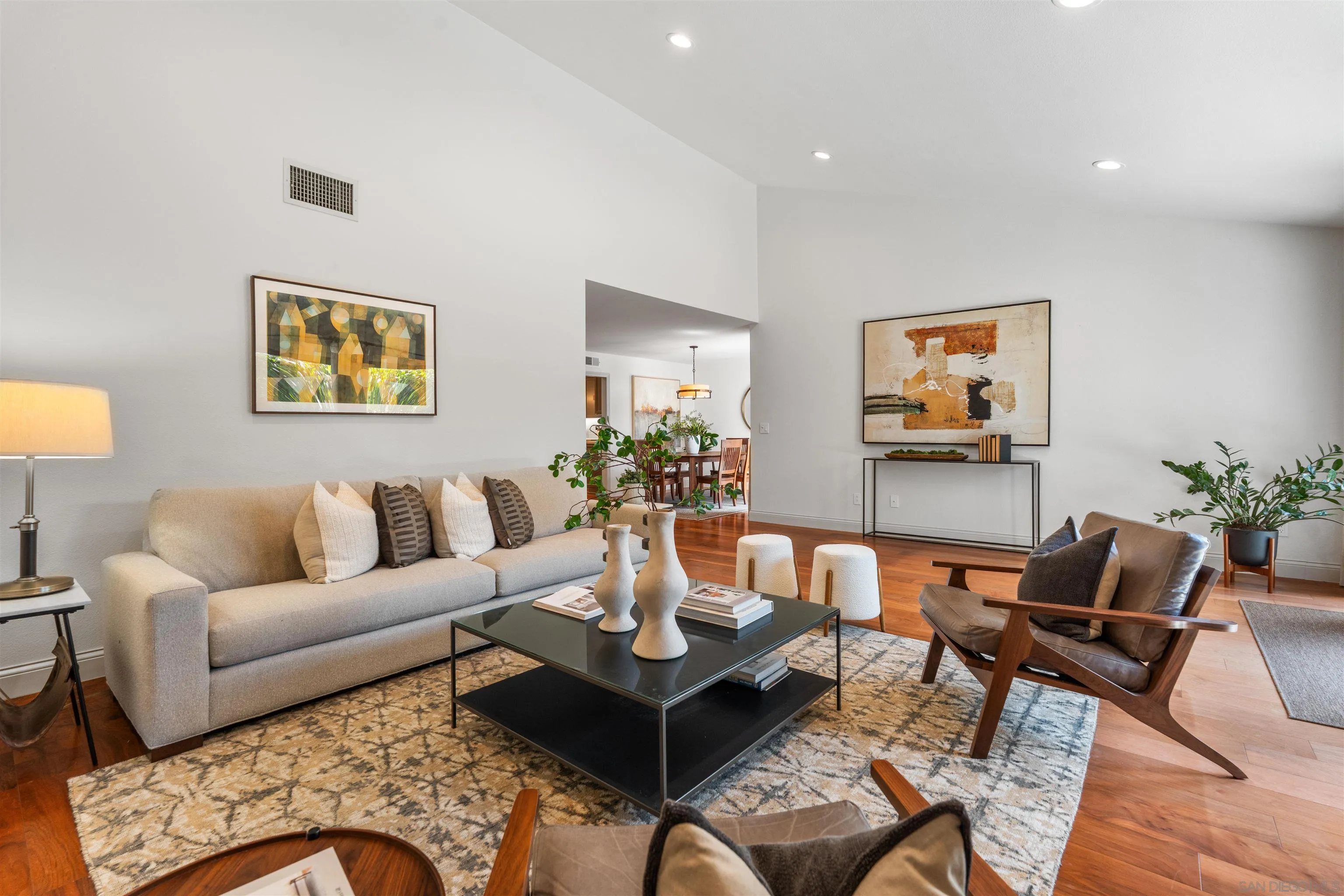 https://cdn.realtyfeed.com/cdn/127/260020814/f82612d64073cb1e5904b552e8b724d4.webp