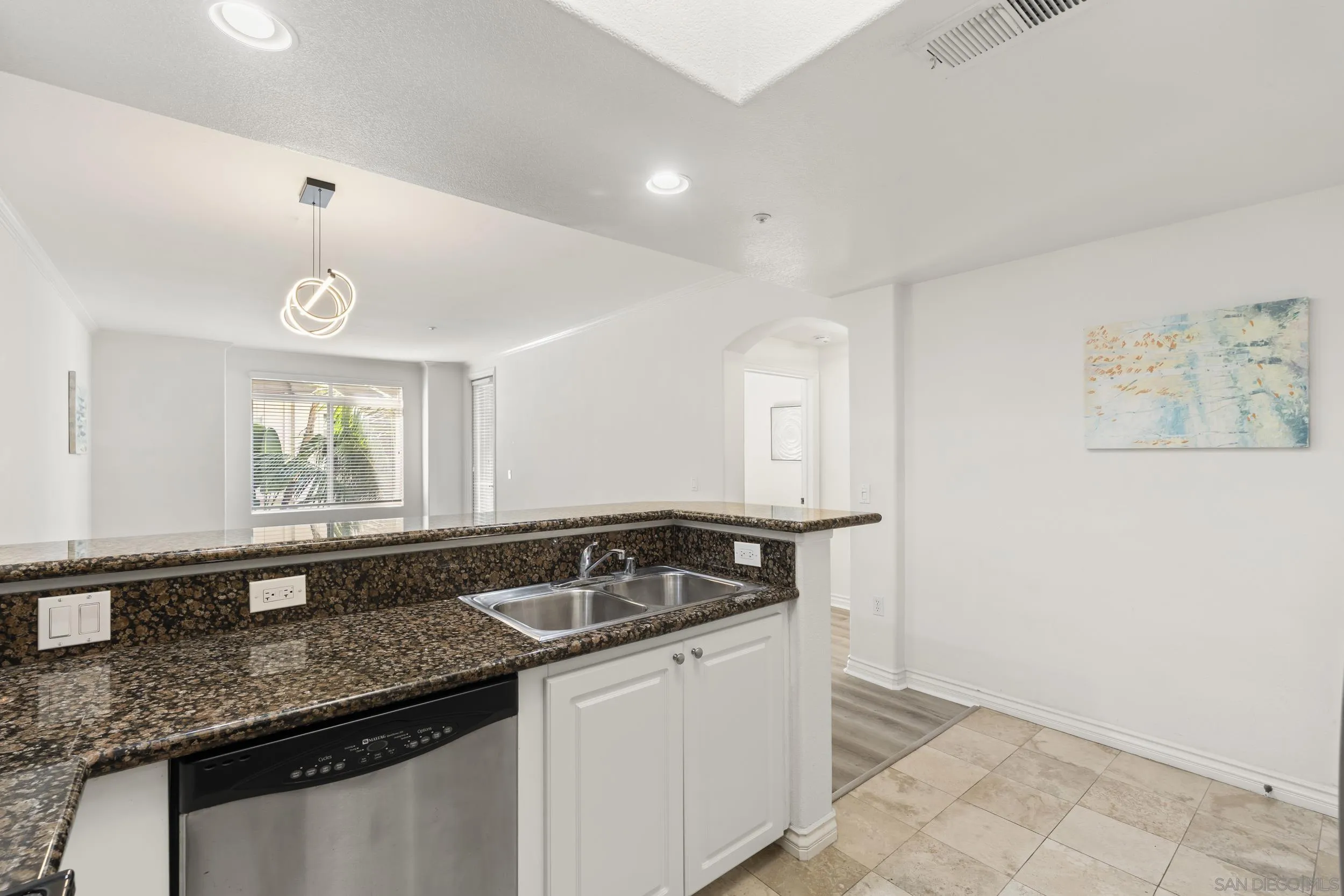 https://cdn.realtyfeed.com/cdn/127/260020816/69e9f17b123ff77002471b87d4534402.webp