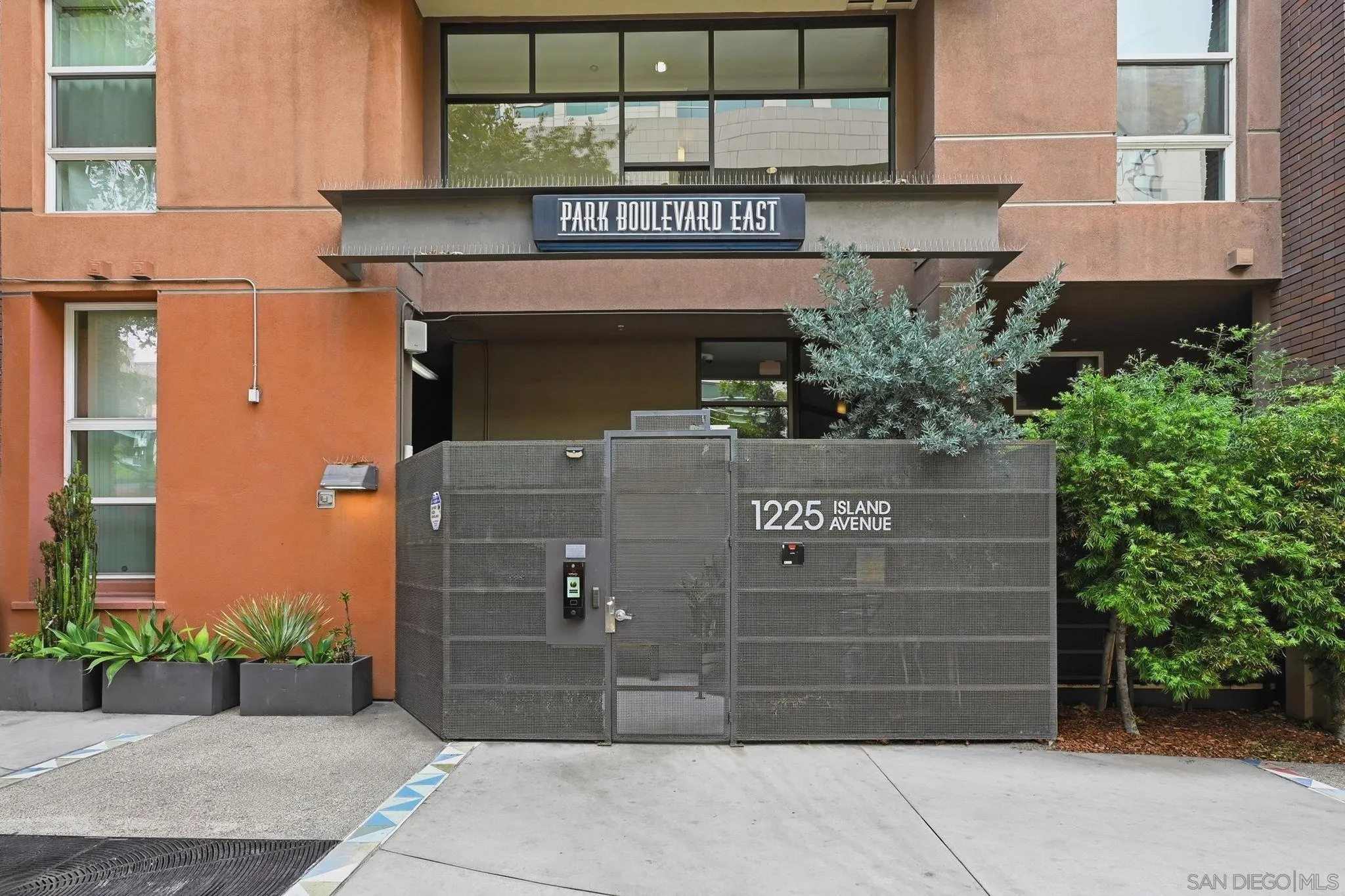 https://cdn.realtyfeed.com/cdn/127/260020820/8ab921a3707df56a99ba0d3eef8c3c21.webp