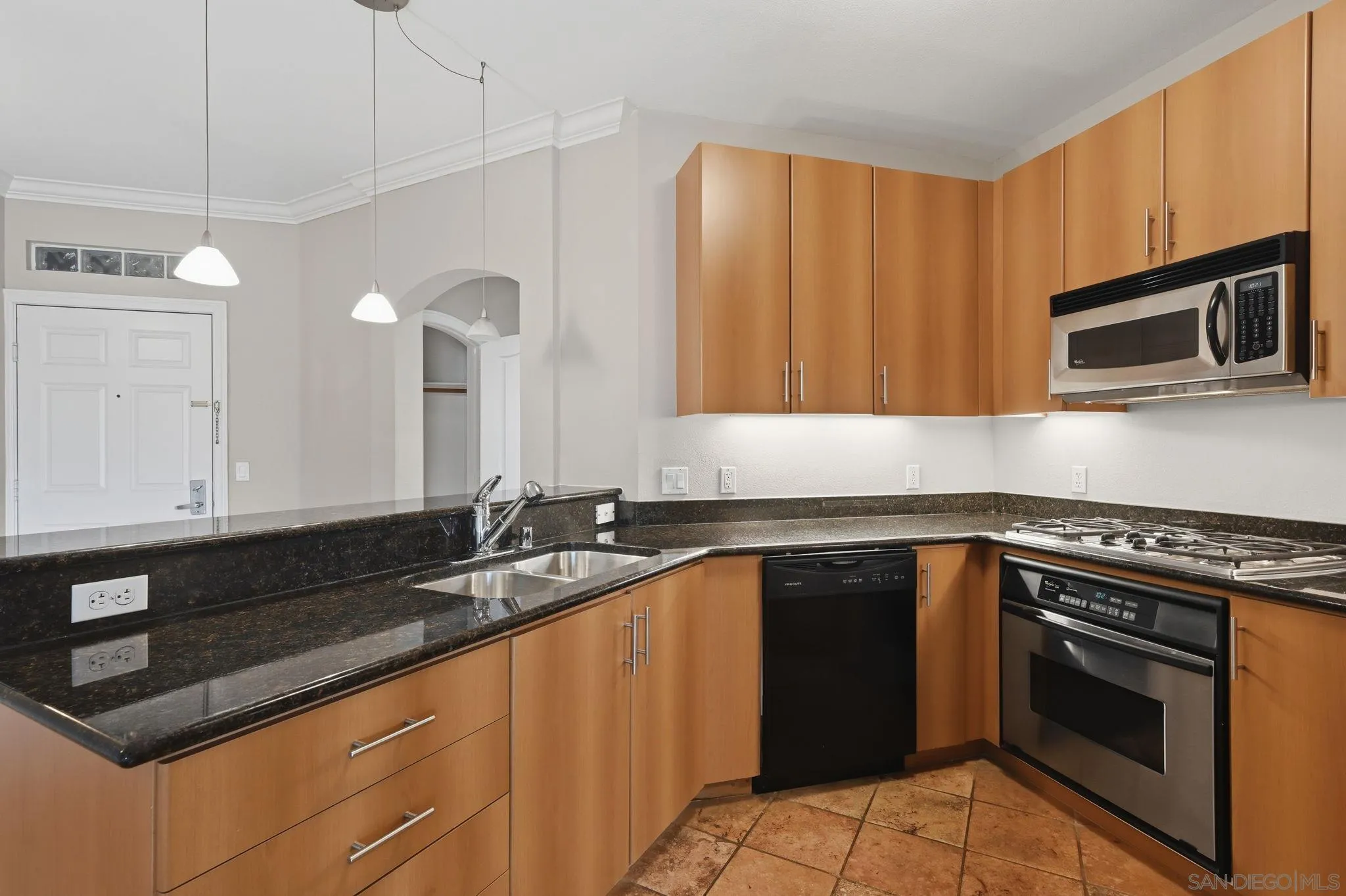 https://cdn.realtyfeed.com/cdn/127/260020820/a780fb640536b67881407448d0038fe0.webp