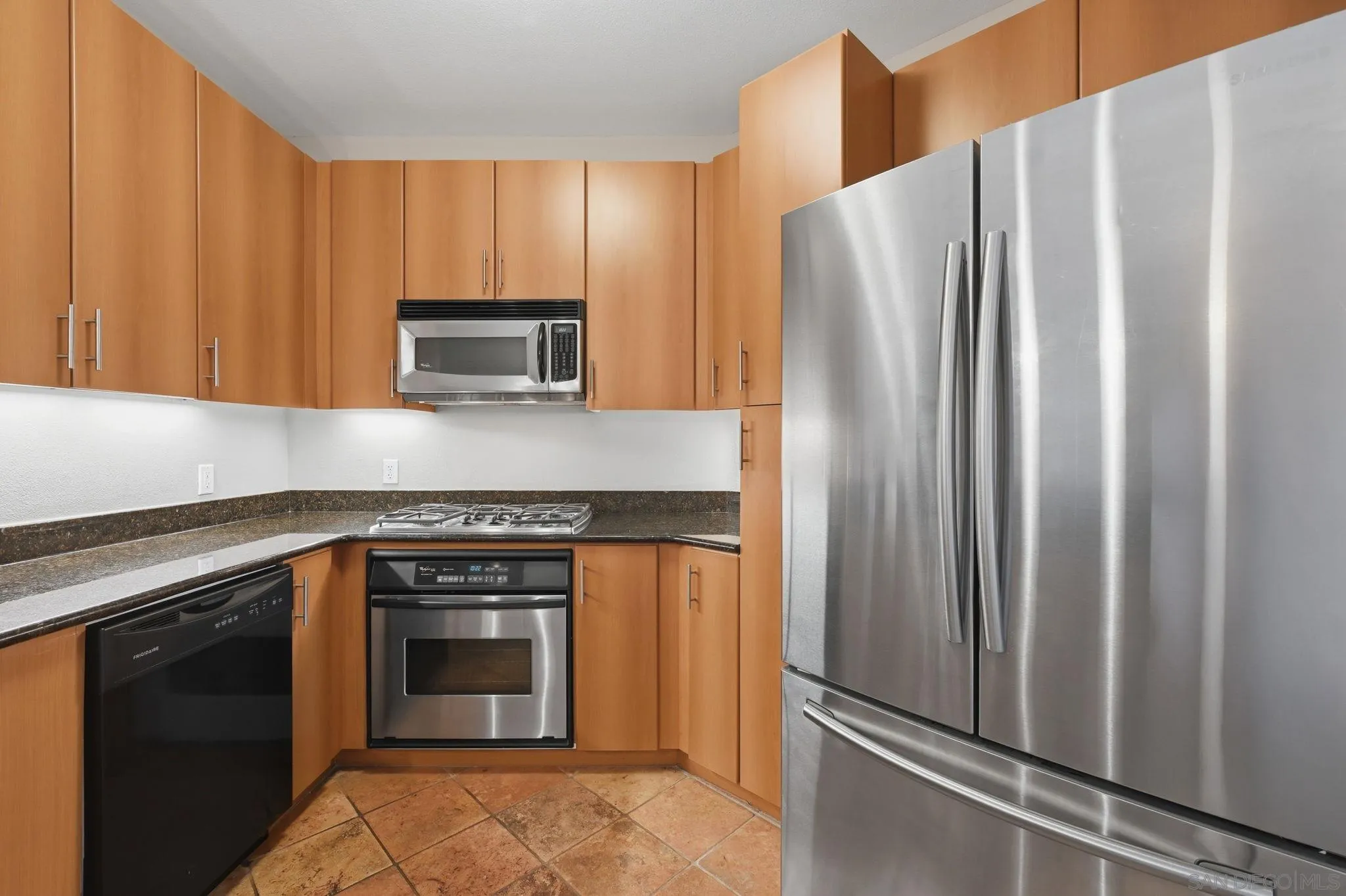 https://cdn.realtyfeed.com/cdn/127/260020820/ab4b6969bd629d91bc4b6eb3d9429b8c.webp