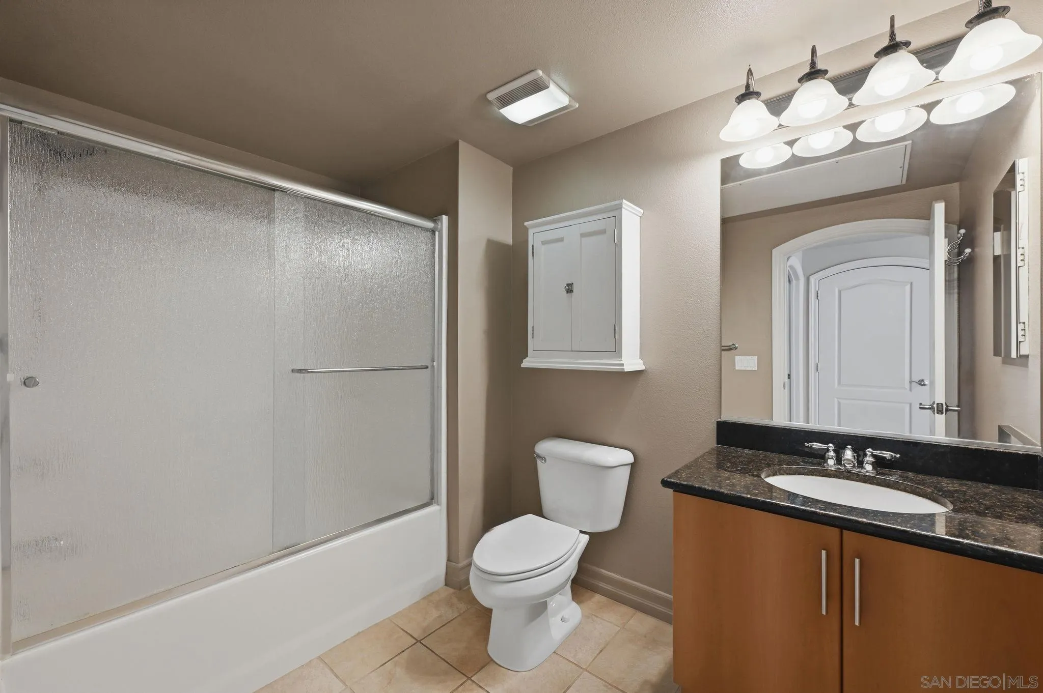 https://cdn.realtyfeed.com/cdn/127/260020820/af7373c815cda80890eedc21cf77d863.webp