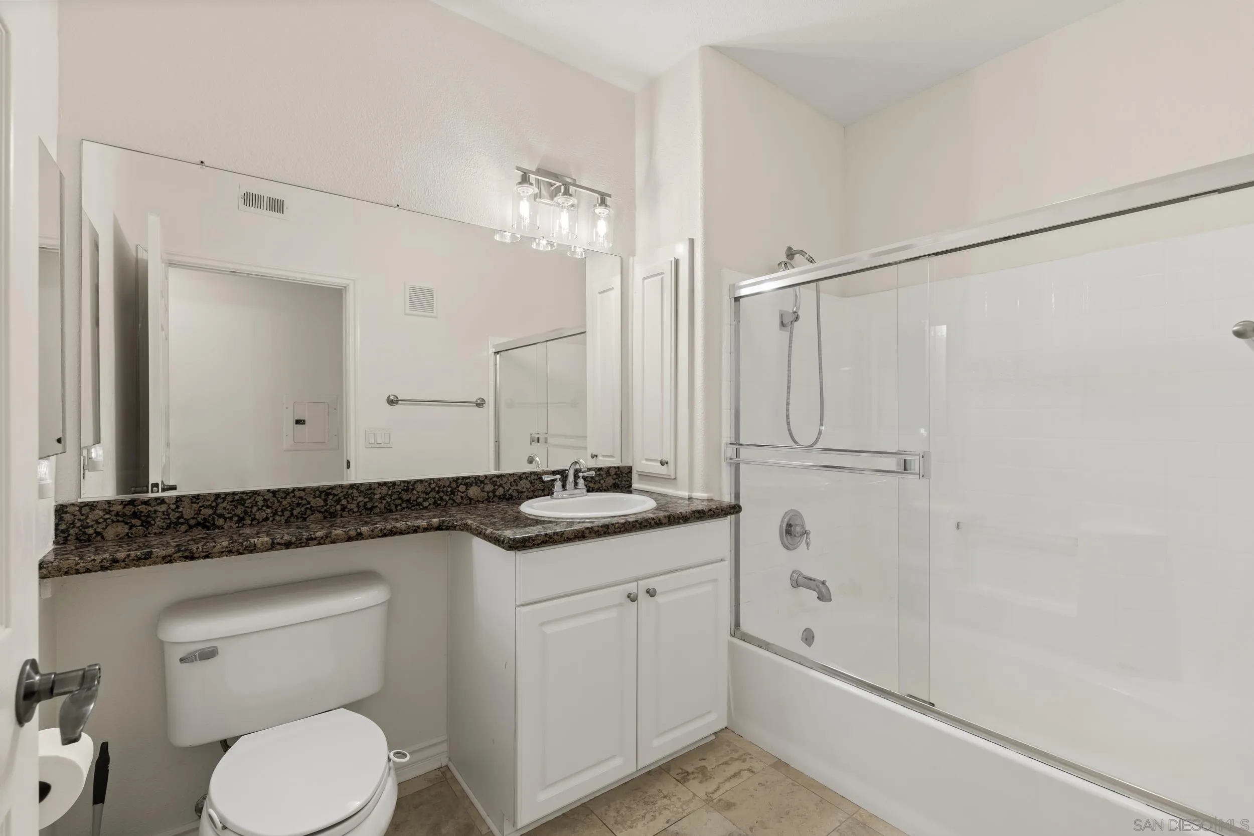 https://cdn.realtyfeed.com/cdn/127/260020828/a8ac5c15c97faf319b2ec1134571c909.webp