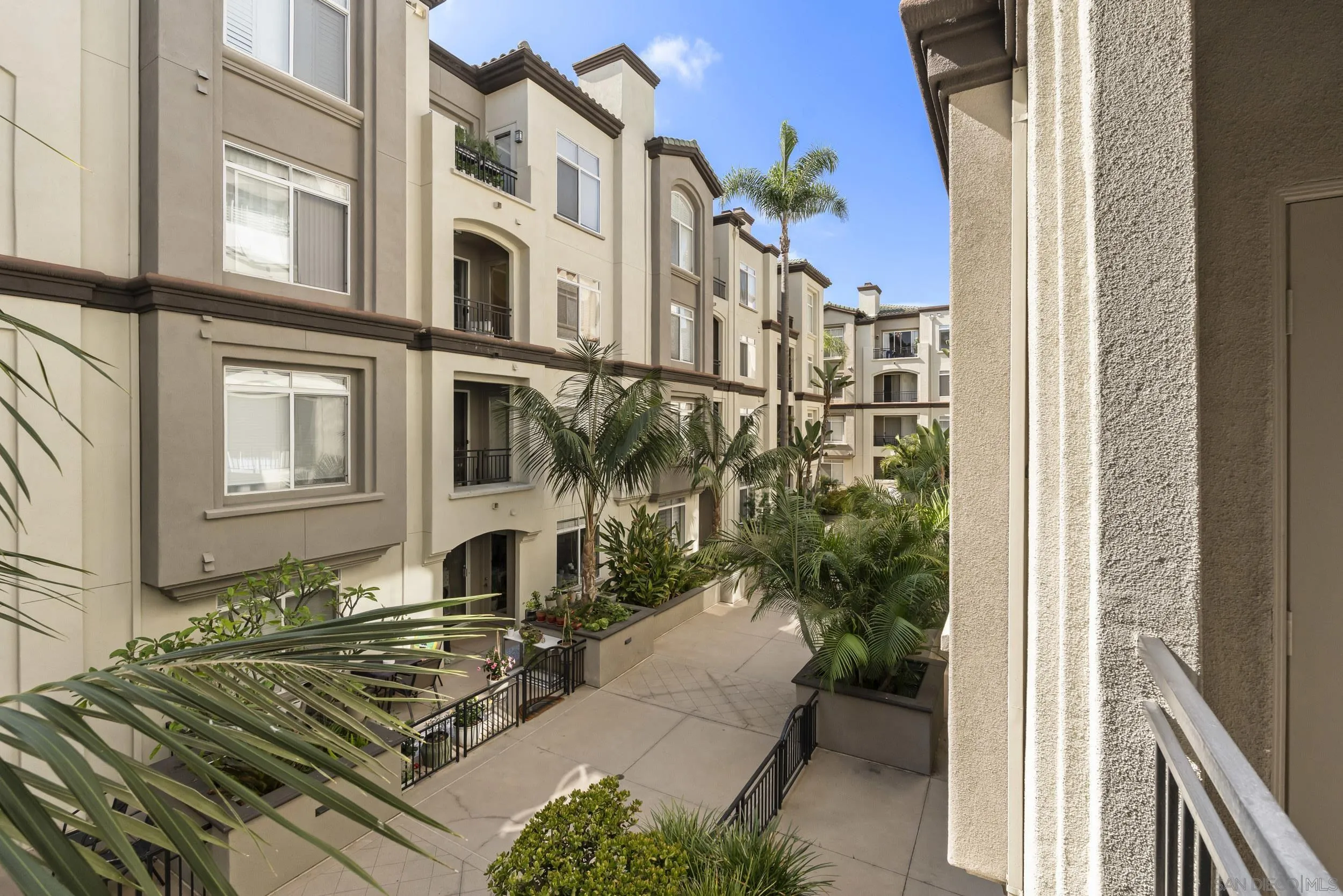 https://cdn.realtyfeed.com/cdn/127/260020828/e8eb7b35f56985ca686ac713479a8d3d.webp