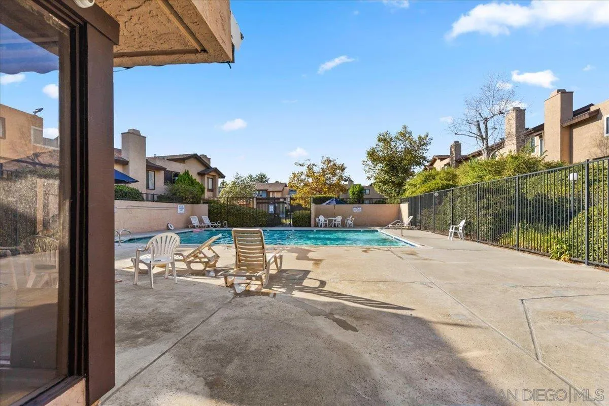 https://cdn.realtyfeed.com/cdn/127/260020829/37e41d2b719b3db2430957f632903c85.webp