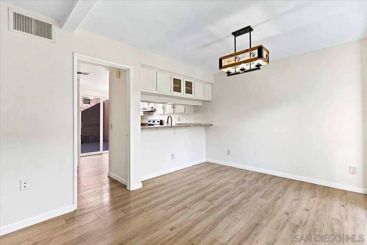 https://cdn.realtyfeed.com/cdn/127/260020829/621ef415080713482ae5e472c516433f.webp
