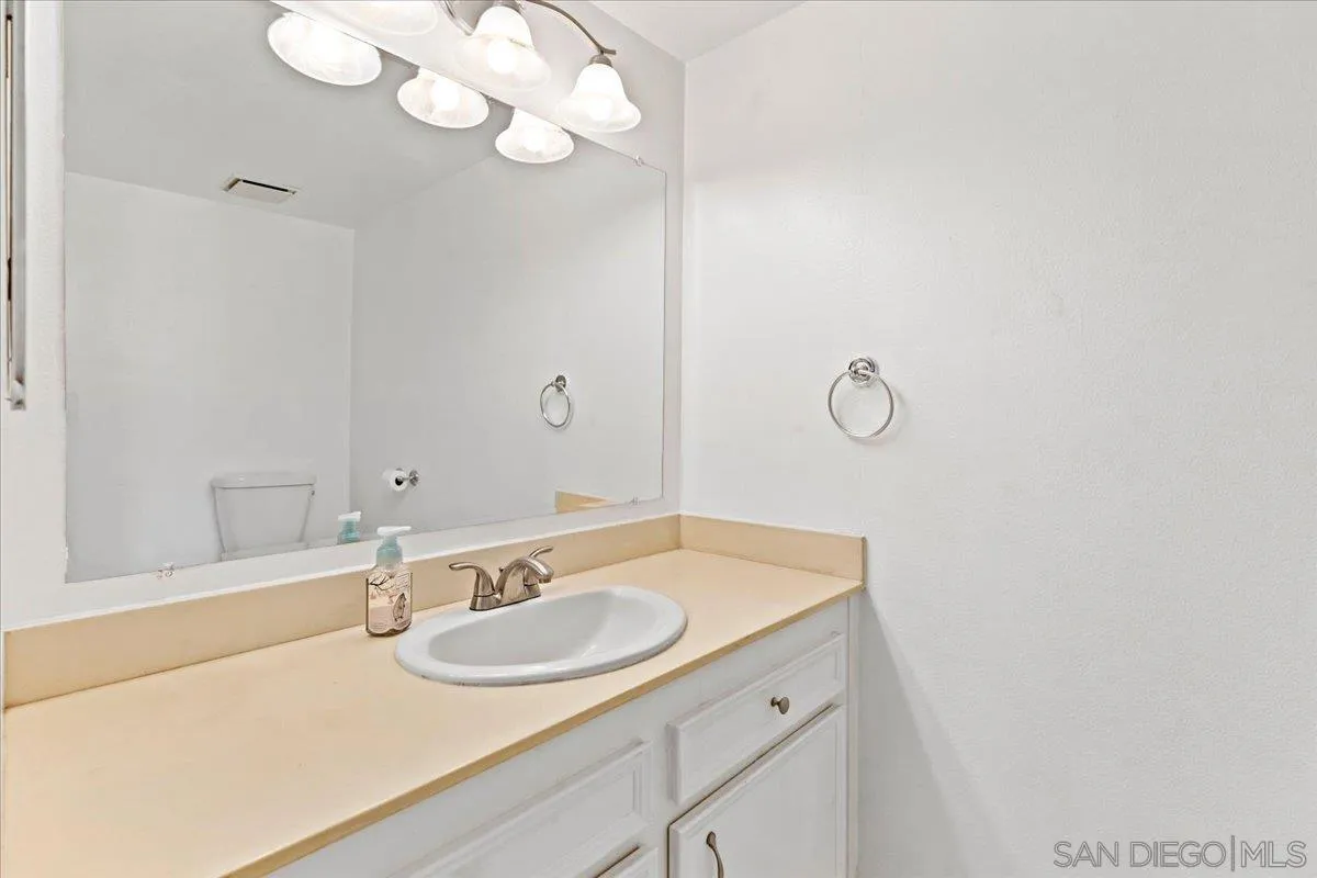 https://cdn.realtyfeed.com/cdn/127/260020829/9794e4db0e655513e85a005ebc1ea671.webp