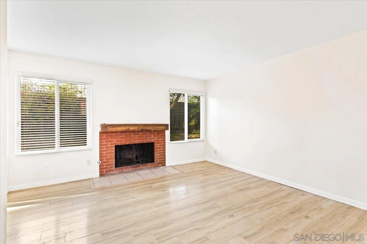 https://cdn.realtyfeed.com/cdn/127/260020829/9c20c46a118c629eca4fc56318d63bce.webp