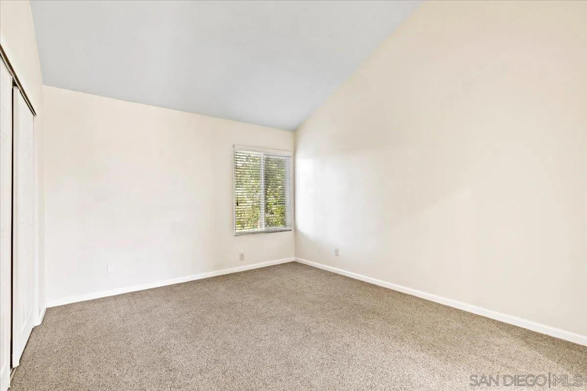 https://cdn.realtyfeed.com/cdn/127/260020829/b4c54e671bc2d4d84605ddd6f9d72d06.webp