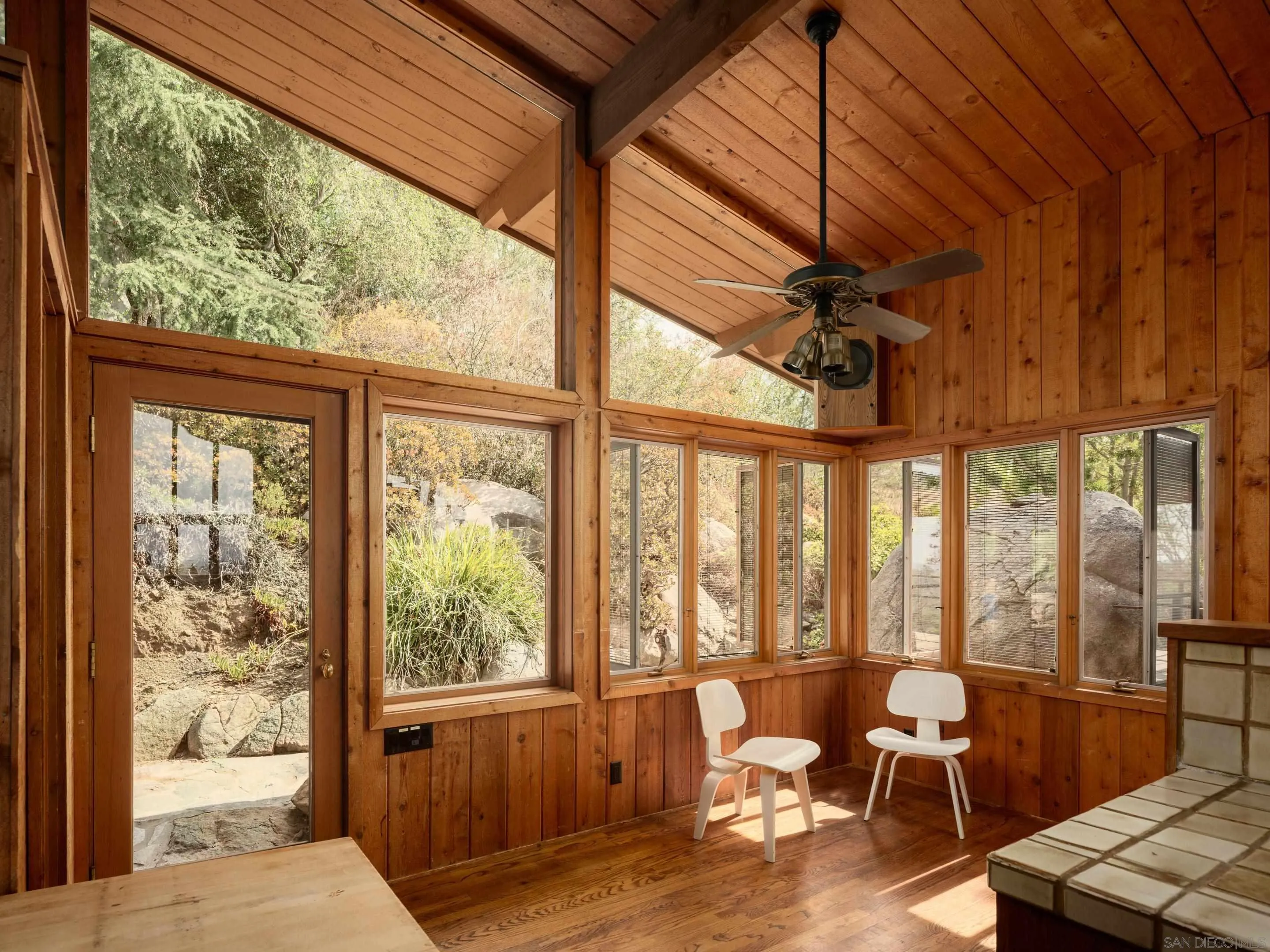 https://cdn.realtyfeed.com/cdn/127/260020832/acc85d7f202c73abf7bc9c3d105985a9.webp
