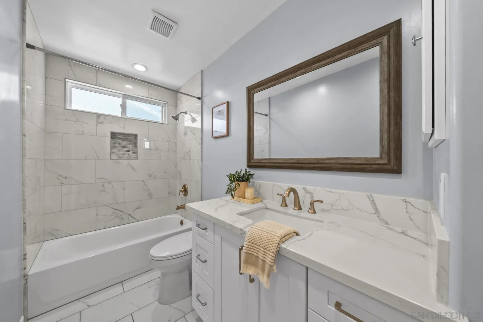 https://cdn.realtyfeed.com/cdn/127/260020833/413d072efb15b697039c8c47c7b89db8.webp