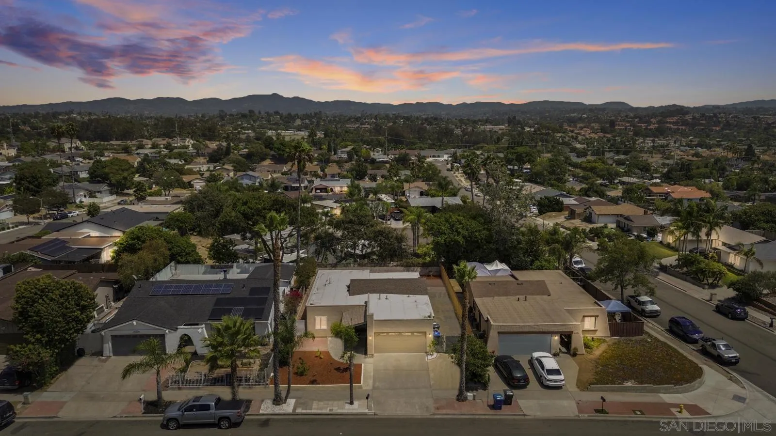 https://cdn.realtyfeed.com/cdn/127/260020833/6345da6849b99ab5a89da95d4c23de73.webp