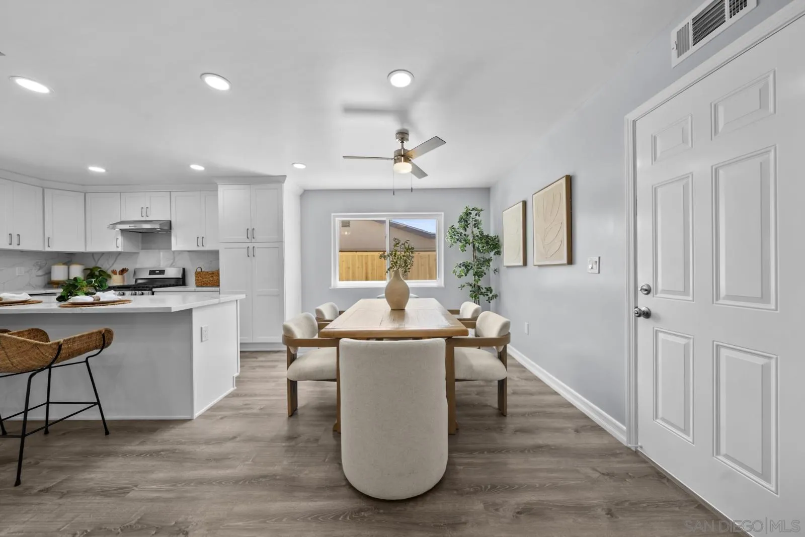 https://cdn.realtyfeed.com/cdn/127/260020833/6691525a06800e46a3352c7baa8a2ee6.webp