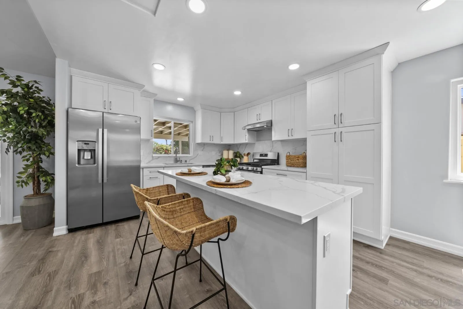 https://cdn.realtyfeed.com/cdn/127/260020833/916436c78992acf3214c02f09380b399.webp