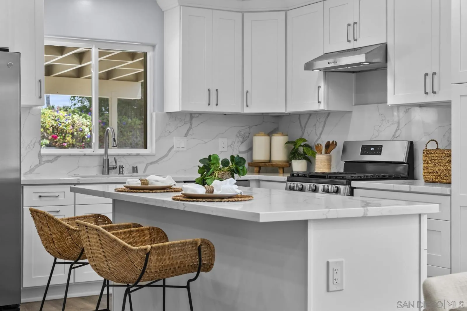 https://cdn.realtyfeed.com/cdn/127/260020833/ce56ce07742aa6c6a0c04fac93d28070.webp