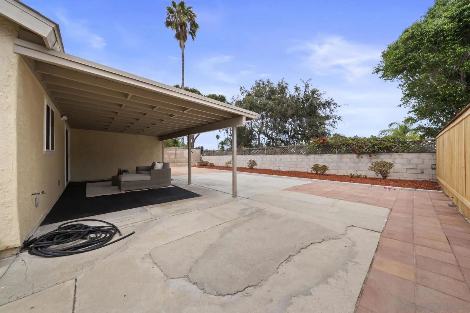https://cdn.realtyfeed.com/cdn/127/260020833/e6edb65dee70daf32e67785c5a9256b6.webp