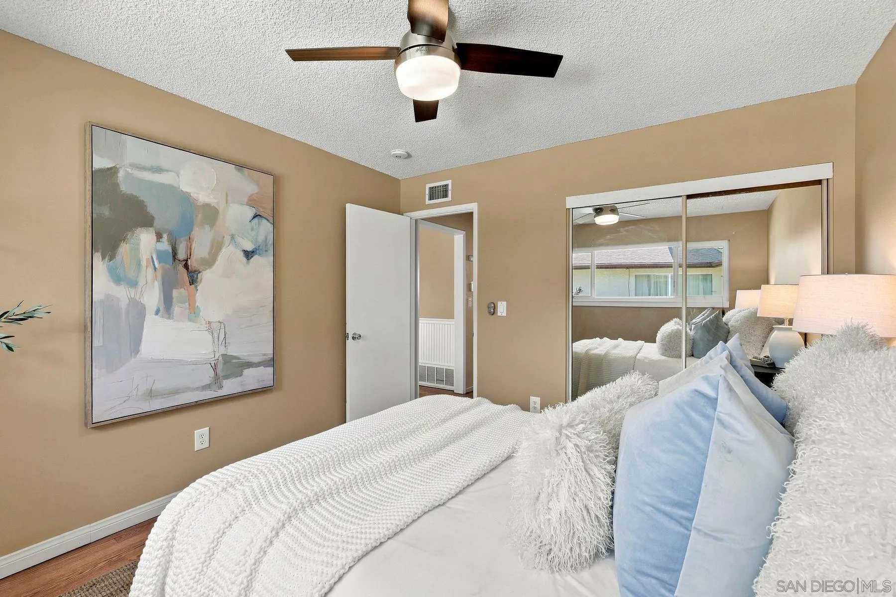 https://cdn.realtyfeed.com/cdn/127/260020834/08b81de6e967b05fe749bc68999eecf0.webp