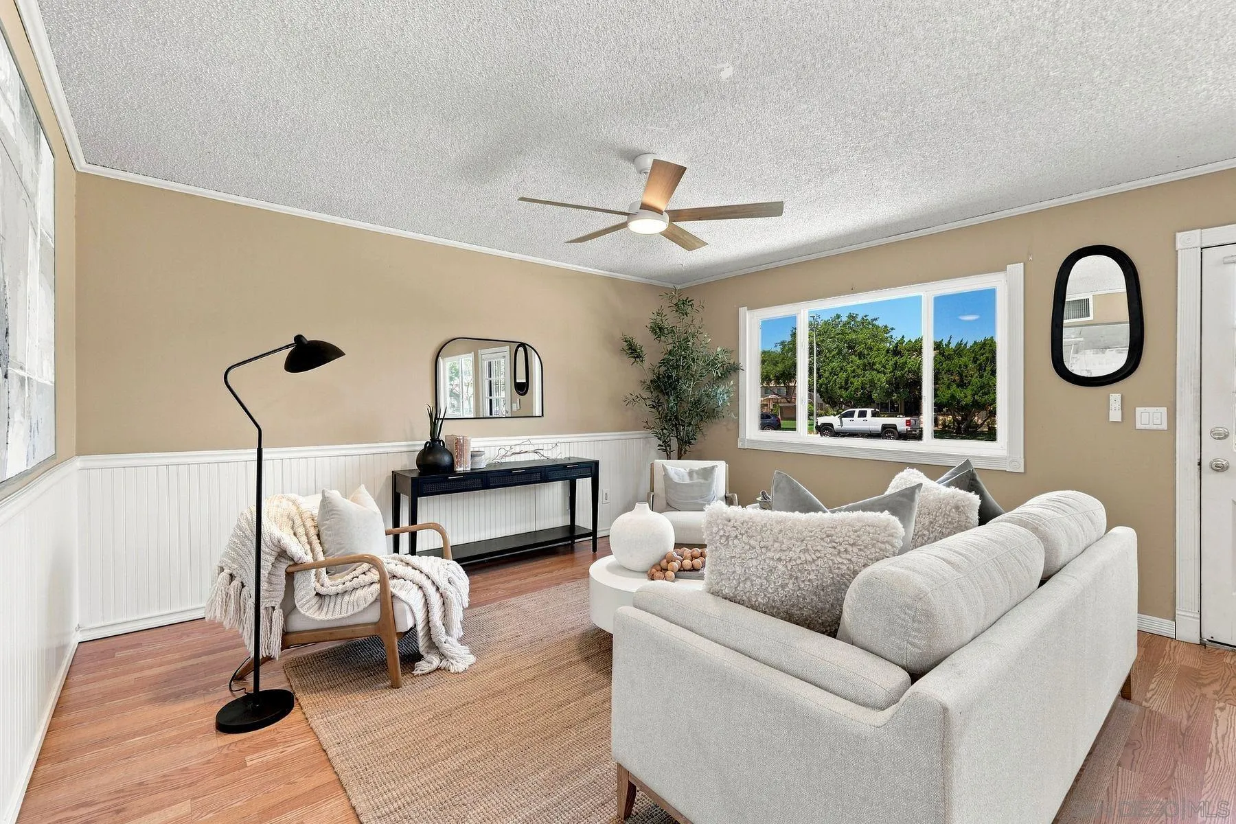 https://cdn.realtyfeed.com/cdn/127/260020834/554b954c9a7bbd39453036de1d998921.webp
