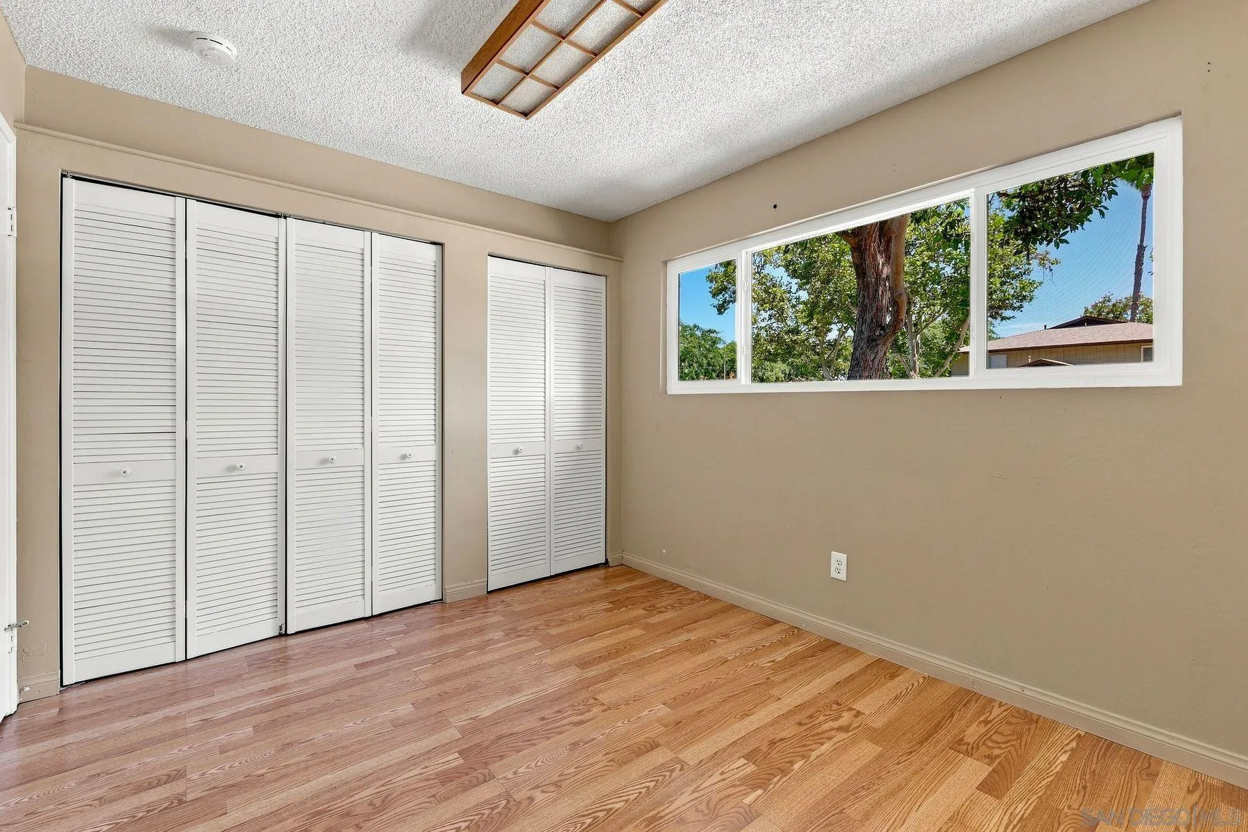 https://cdn.realtyfeed.com/cdn/127/260020834/6116dea972229448b991dcab76ace0bd.webp