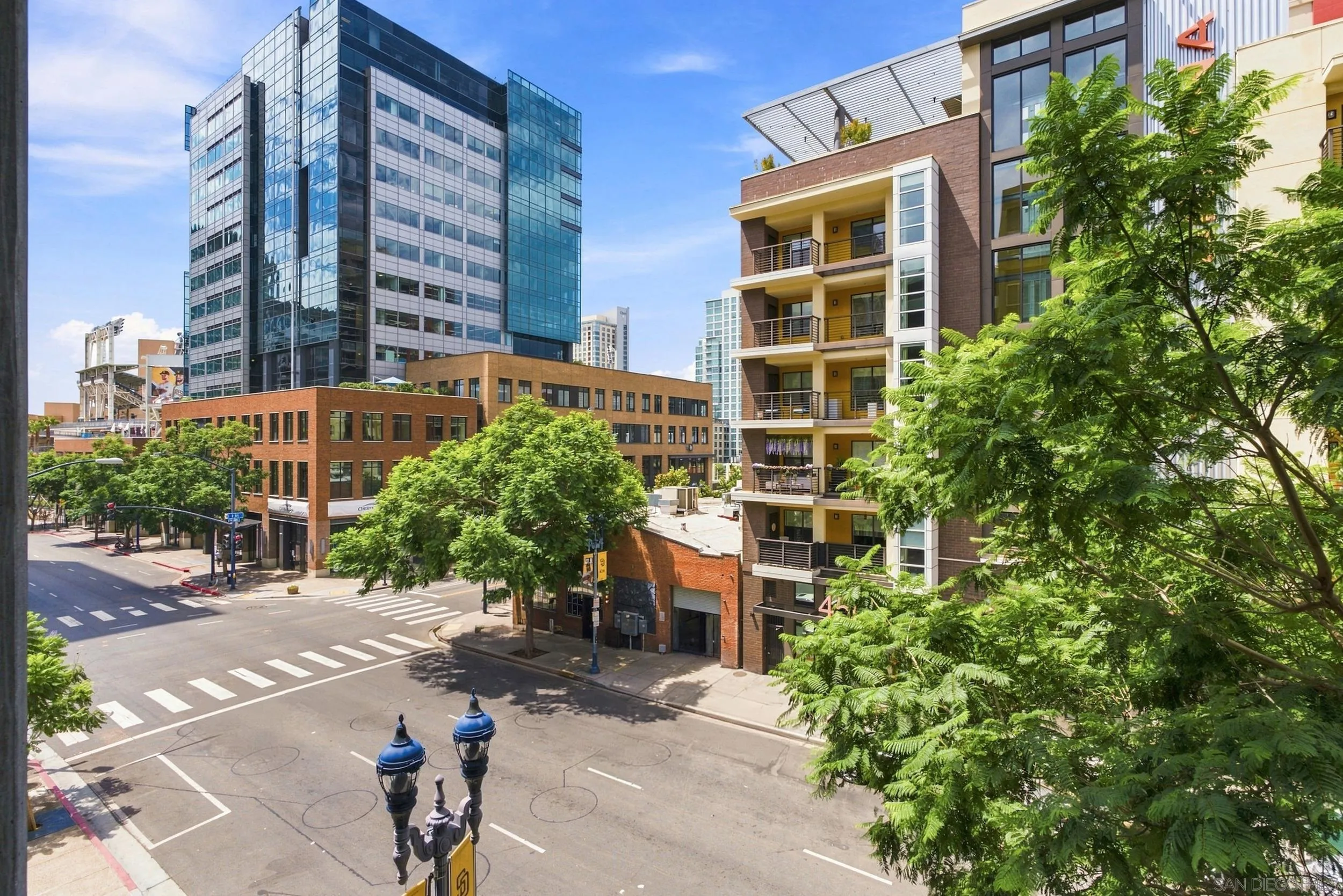 https://cdn.realtyfeed.com/cdn/127/260020835/1a89bf4ff6eb62999f4a3a7328840037.webp