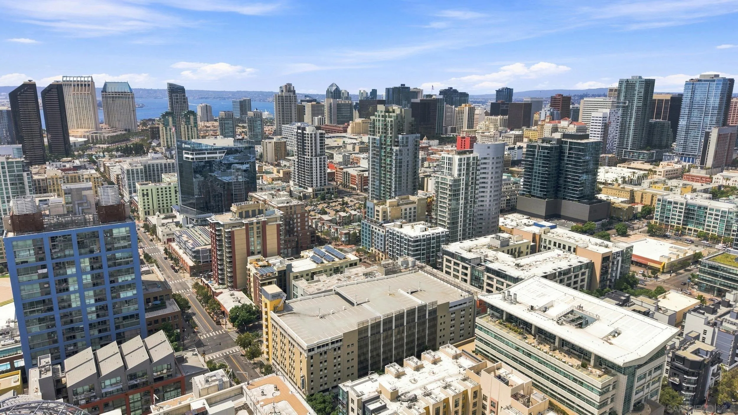 https://cdn.realtyfeed.com/cdn/127/260020835/61db4e8c50acf7f7fa21e574dbf2b71b.webp