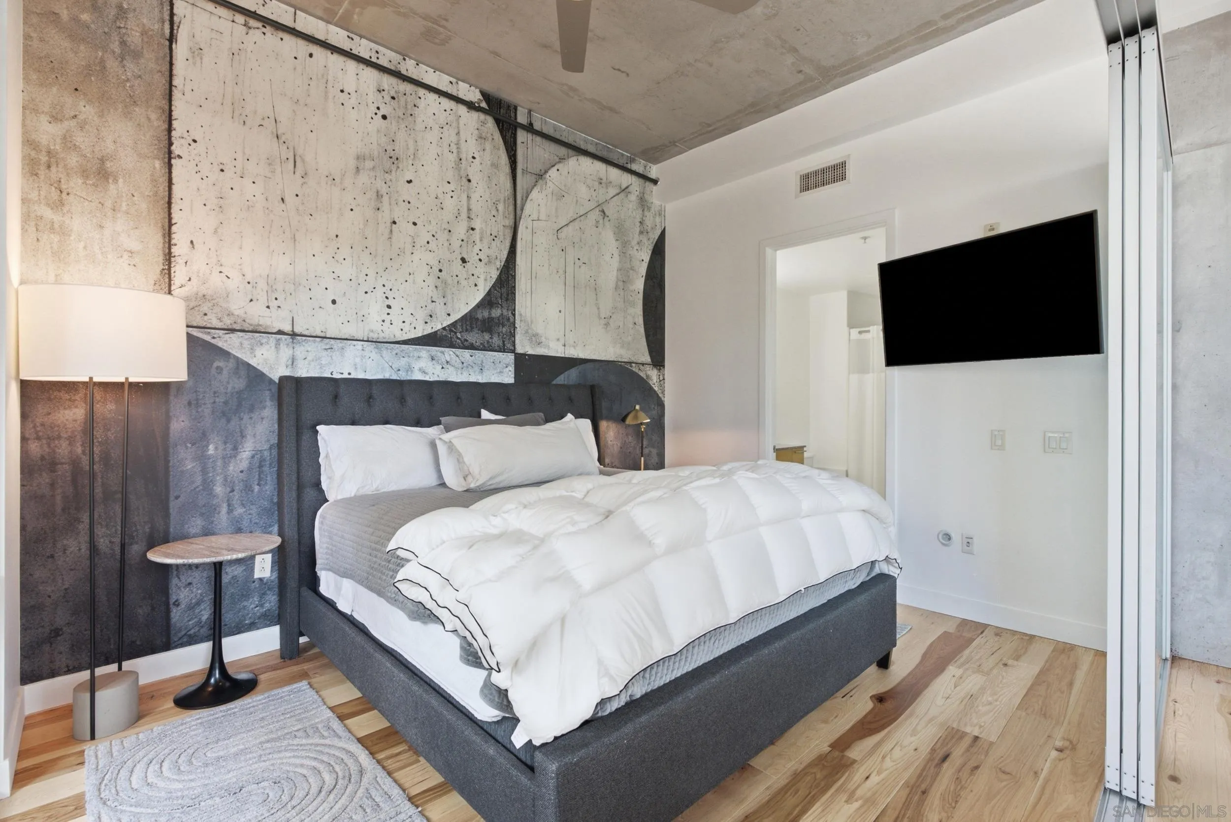 https://cdn.realtyfeed.com/cdn/127/260020835/88a5dd729e3faa71d9224562be16a9ed.webp