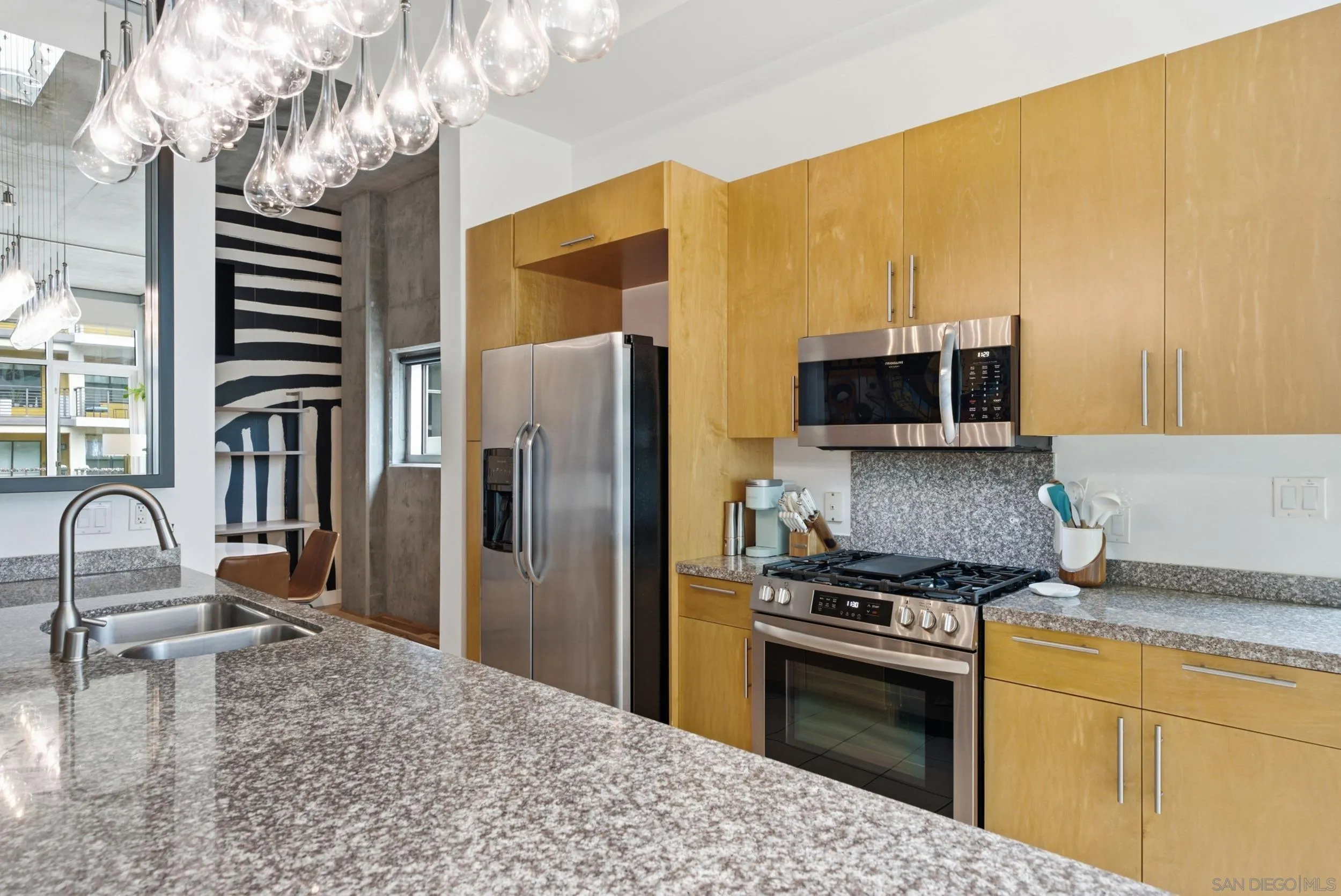 https://cdn.realtyfeed.com/cdn/127/260020835/9a4033d9b32a33399b83b4bc0f5ba913.webp