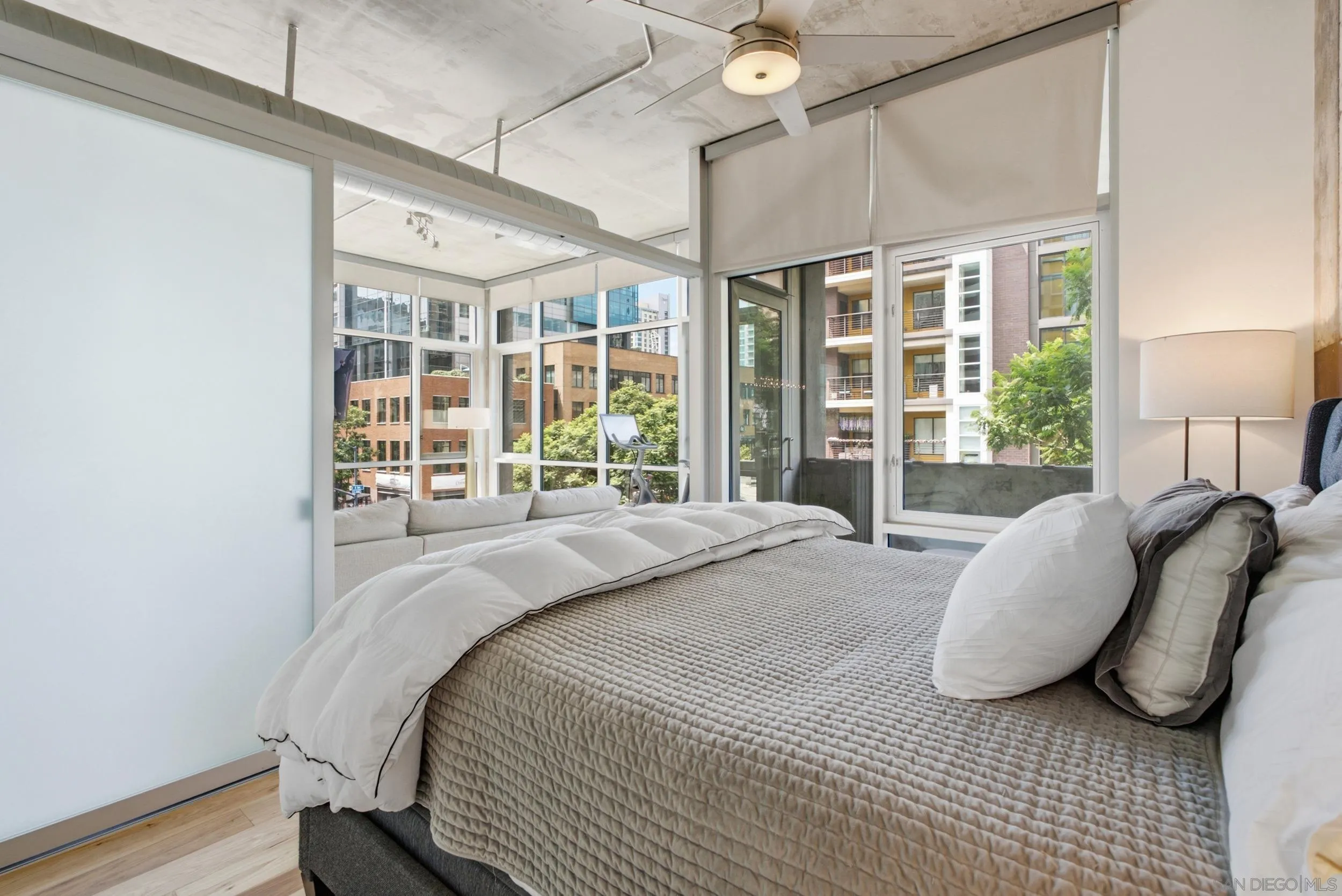 https://cdn.realtyfeed.com/cdn/127/260020835/f059e2191e16ac81be2ec533ae69e7bf.webp