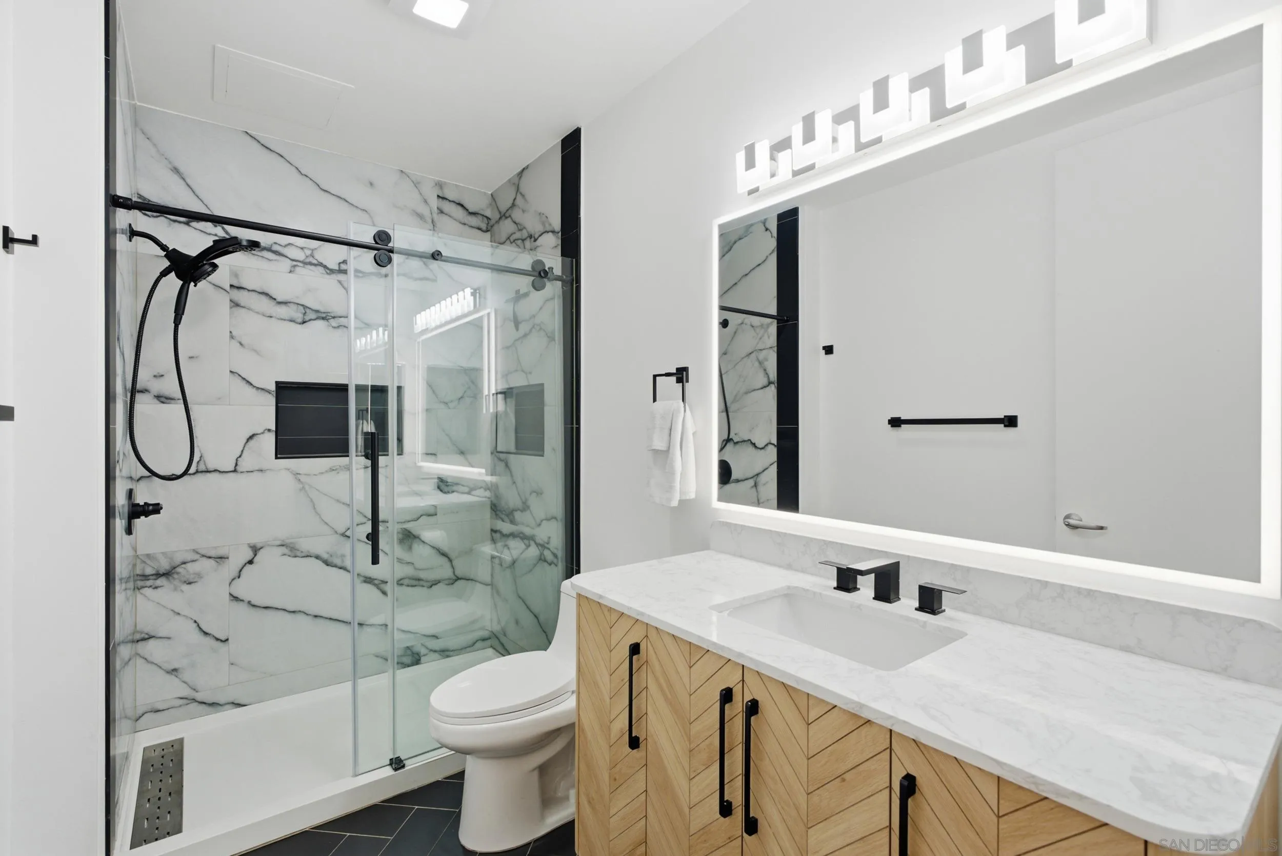 https://cdn.realtyfeed.com/cdn/127/260020835/f4657b94cce854cf840ed01f3b0a98b3.webp