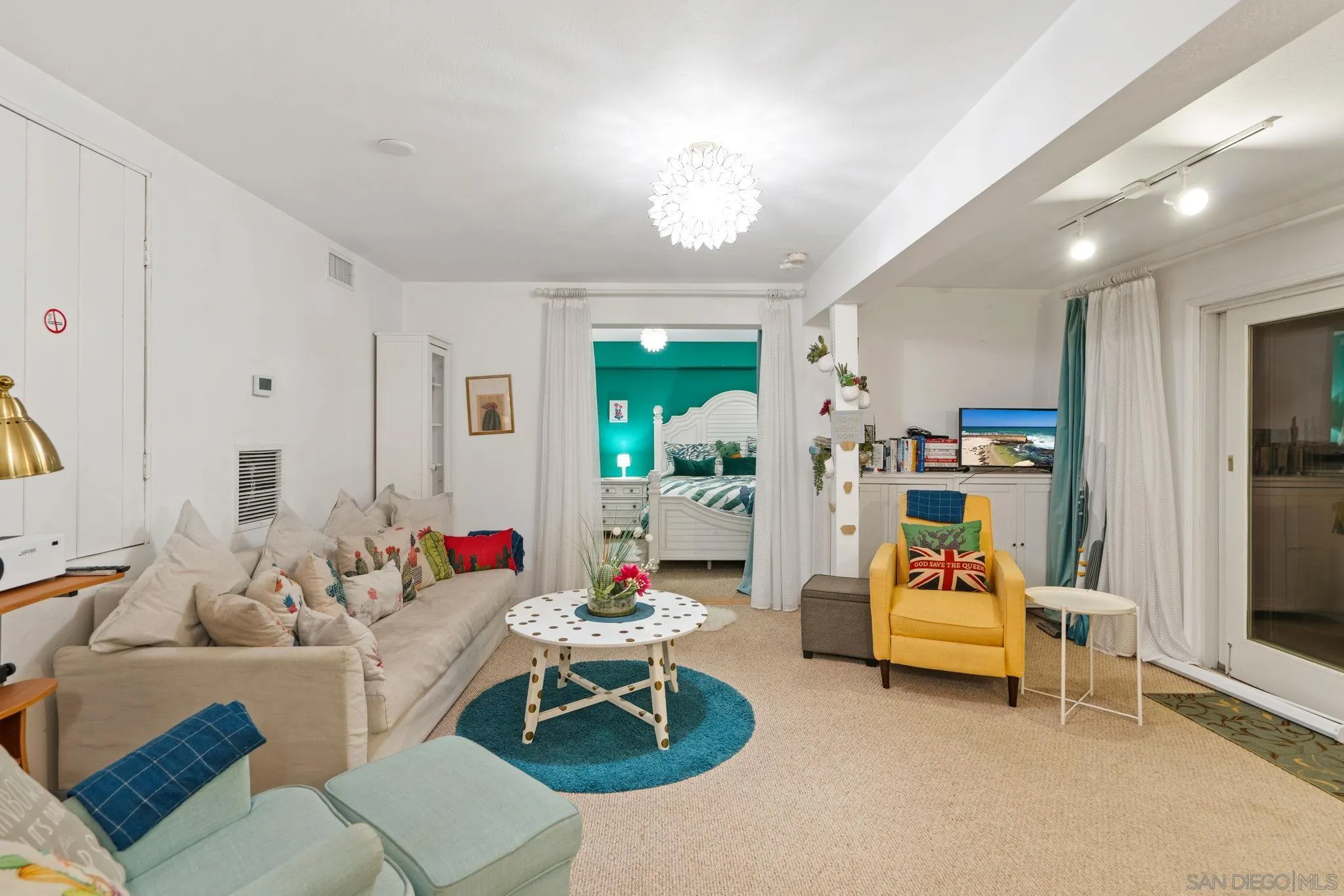 https://cdn.realtyfeed.com/cdn/127/260020836/1c1a7e6097b54413268ae3d8e472d7c4.webp