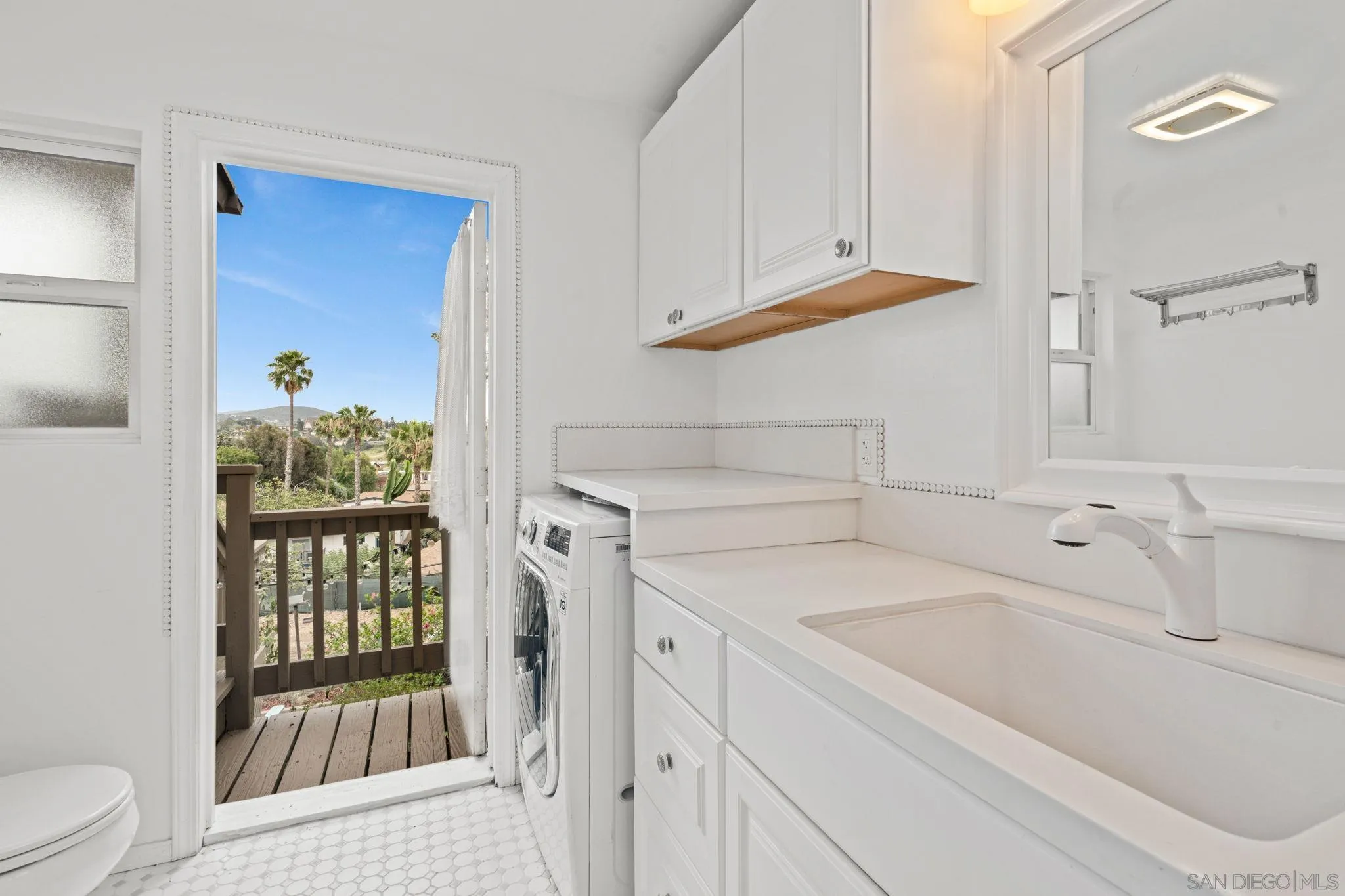 https://cdn.realtyfeed.com/cdn/127/260020836/52ebf1765fb140f8d04e84a3d9191e08.webp