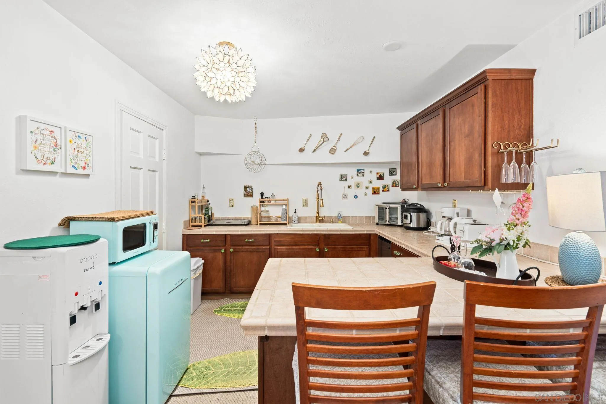 https://cdn.realtyfeed.com/cdn/127/260020836/58b87e5aa9c74e710429fe59d6731528.webp