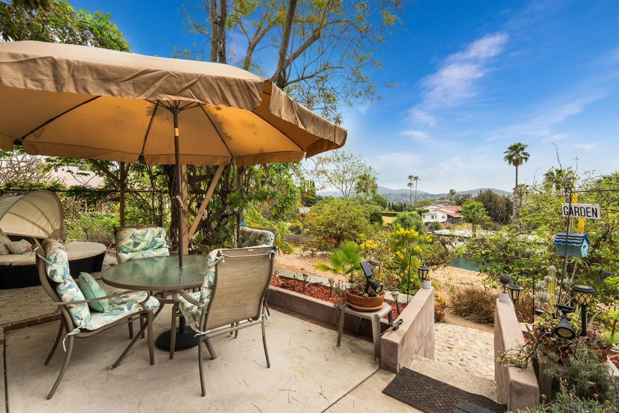 https://cdn.realtyfeed.com/cdn/127/260020836/63b1309aa7737f144f325d76c507b301.webp