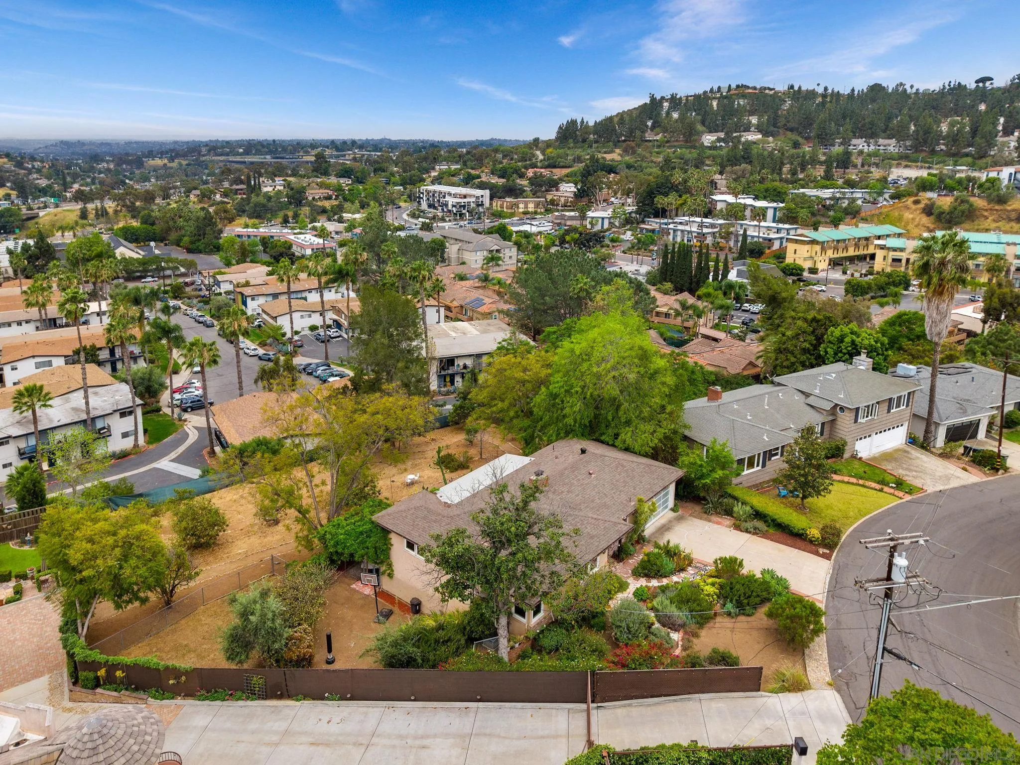 https://cdn.realtyfeed.com/cdn/127/260020836/69f325bd704dc91d0ae7310f5f300ae8.webp