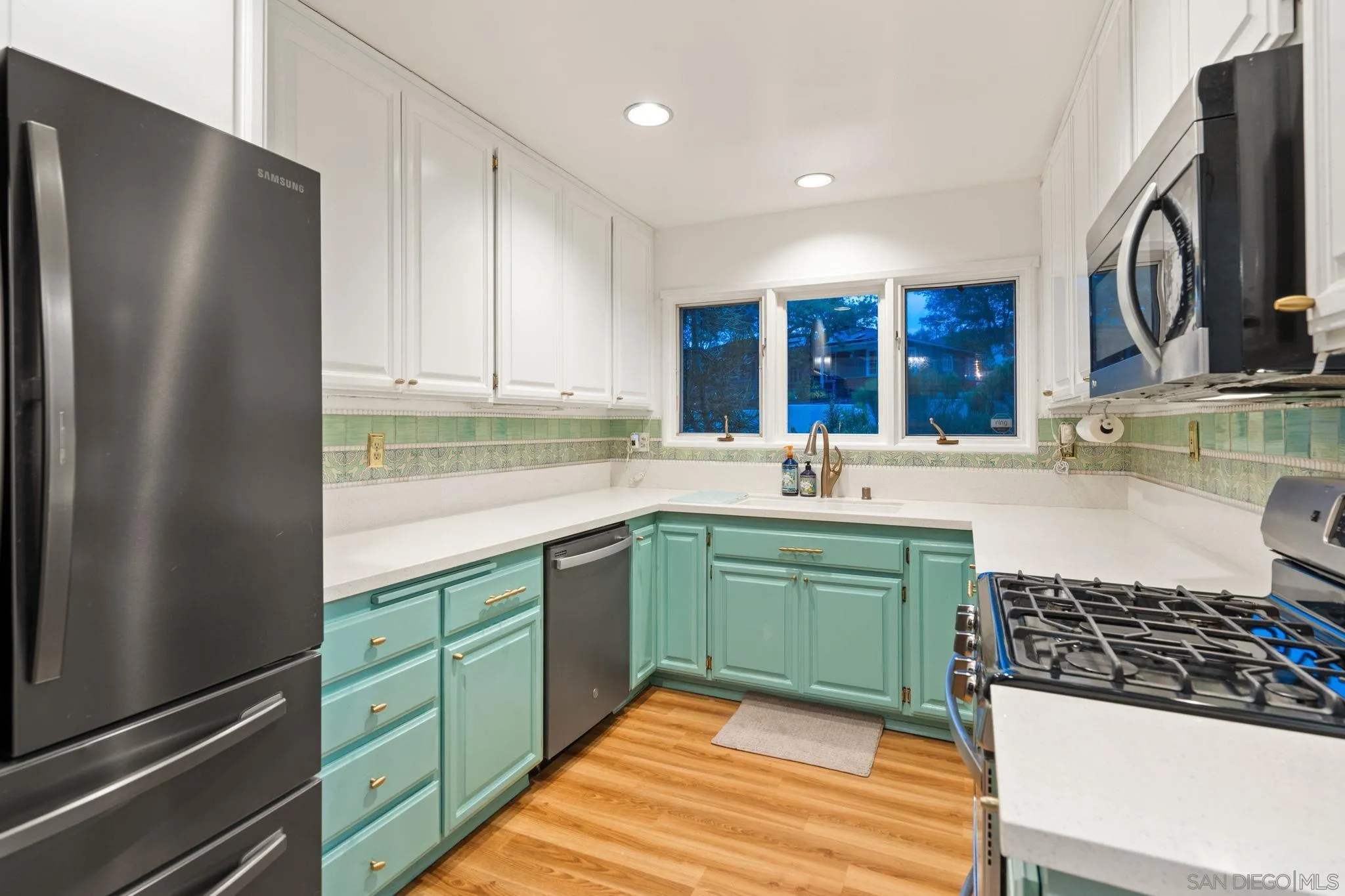 https://cdn.realtyfeed.com/cdn/127/260020836/9193db3701814a91d686c45dc39ecdc9.webp