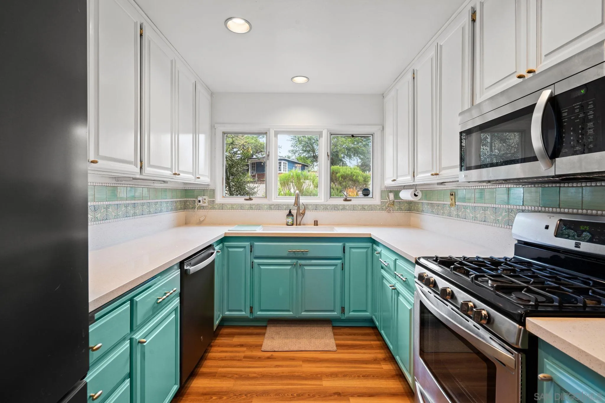 https://cdn.realtyfeed.com/cdn/127/260020836/dbb43caef9ca02a709bea72ddeab9cc2.webp