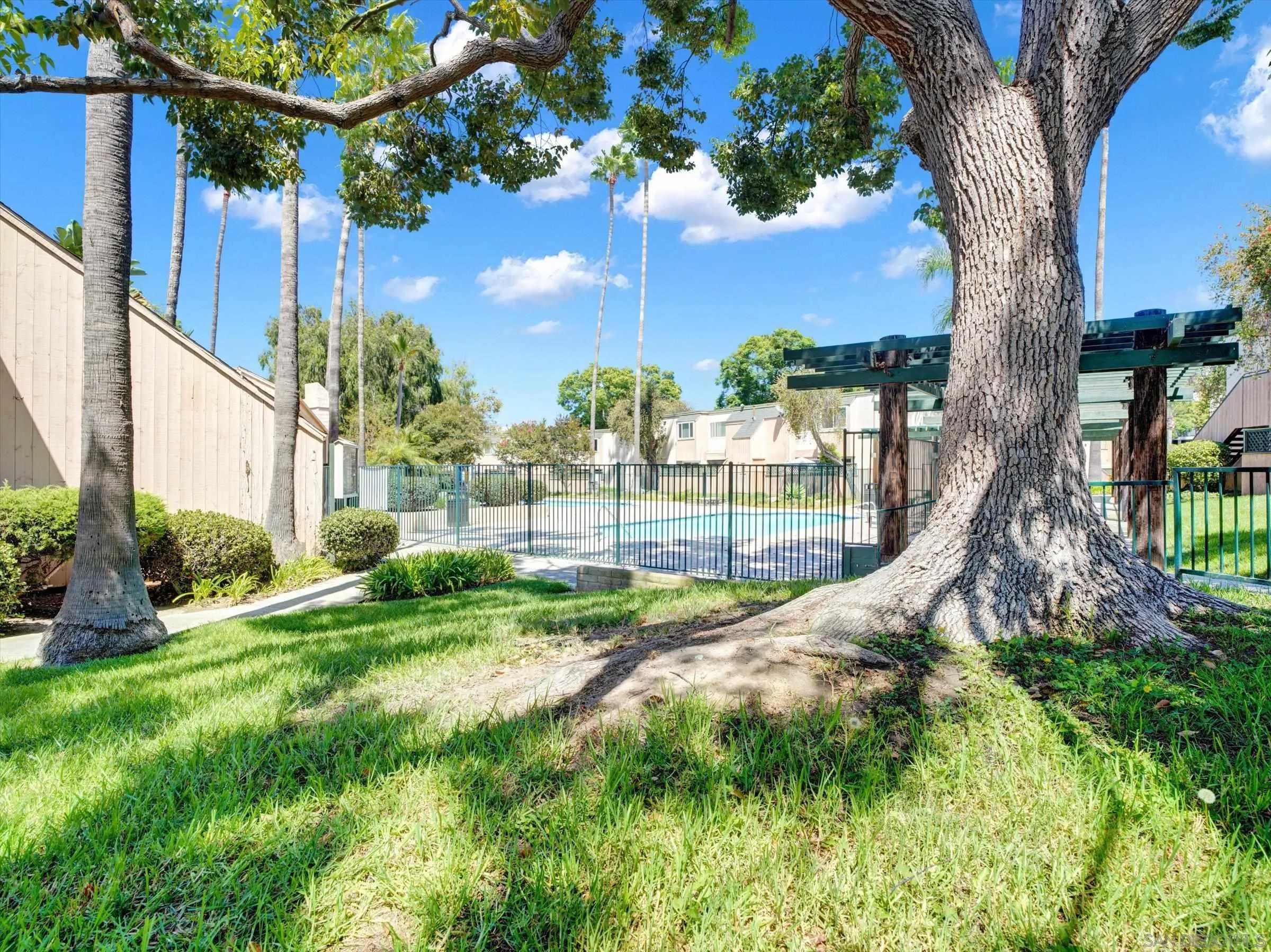 https://cdn.realtyfeed.com/cdn/127/260020839/1c98fcdbc61030300c044b6956660258.webp