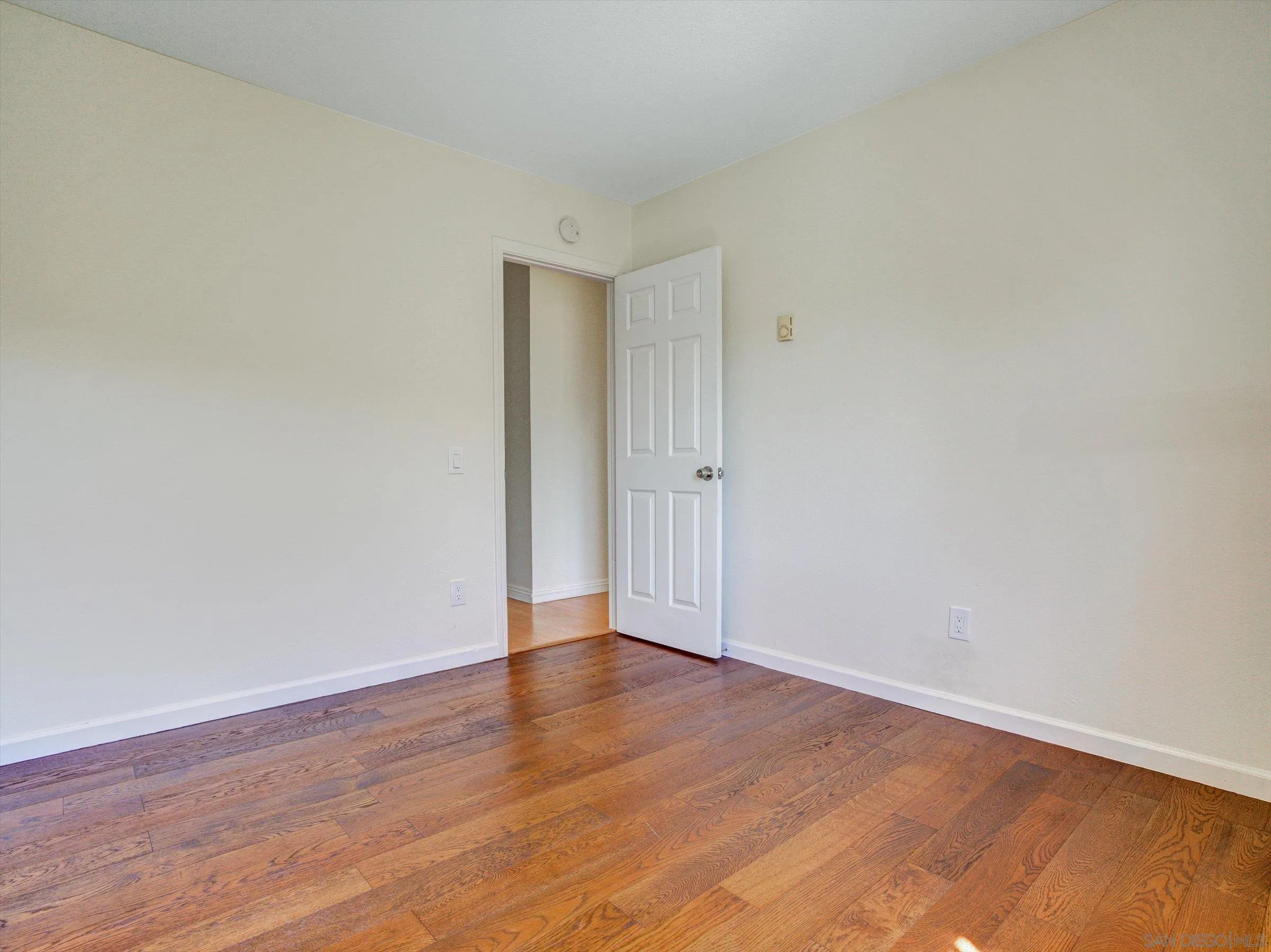 https://cdn.realtyfeed.com/cdn/127/260020839/818eefb7536a274fdbd954bfcfe9f6ff.webp