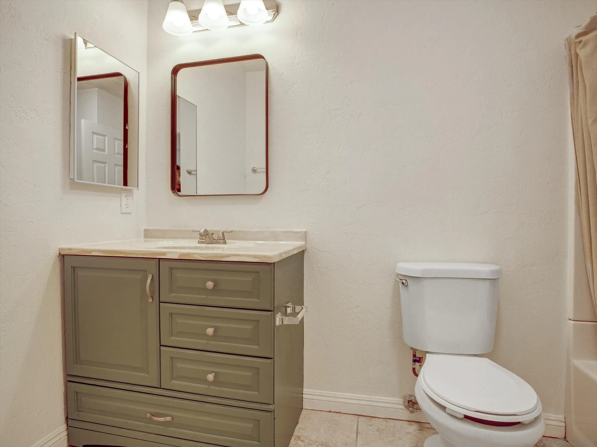 https://cdn.realtyfeed.com/cdn/127/260020839/9550175f8bc856e5cb09e259c20c82f8.webp