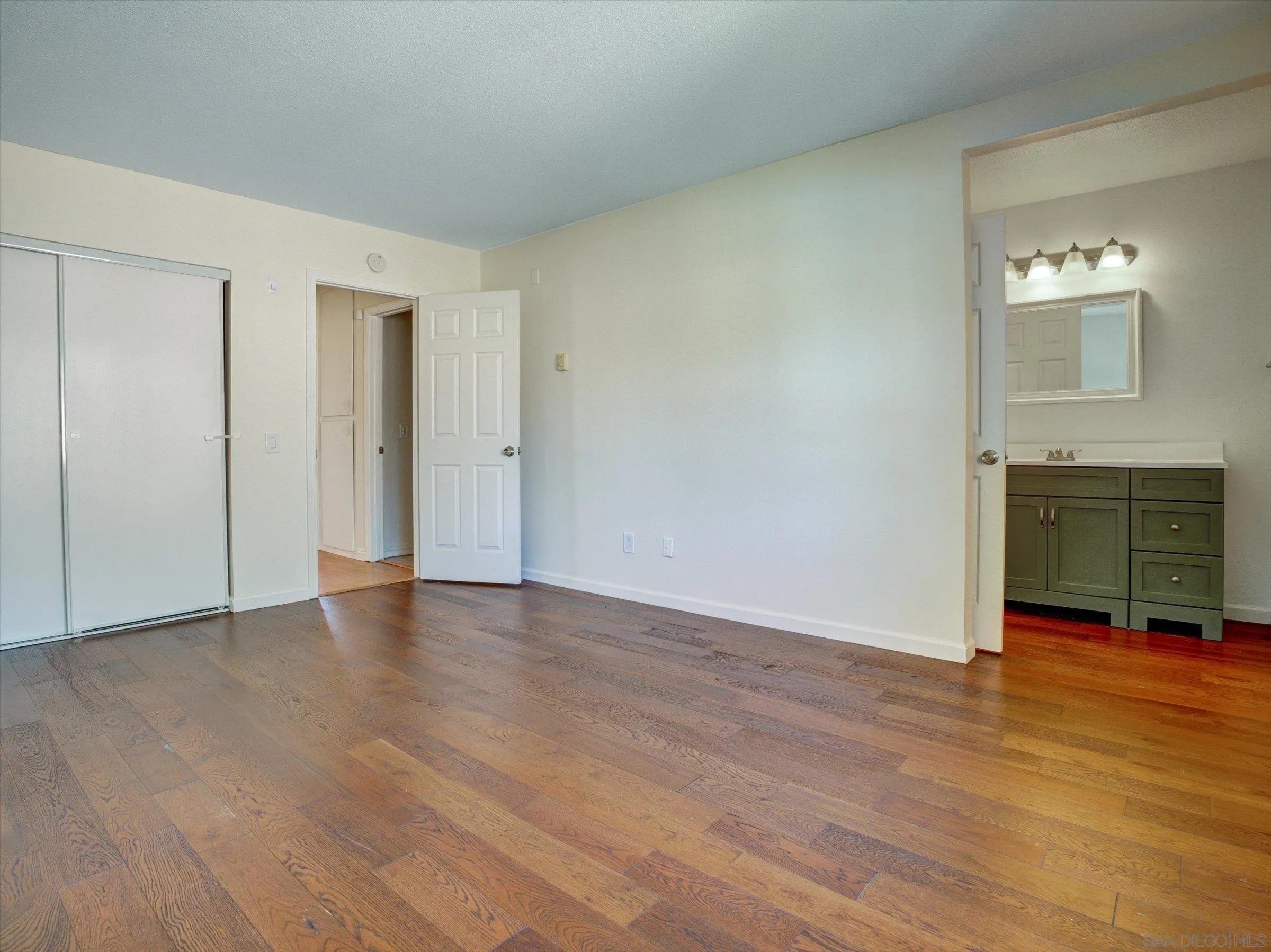 https://cdn.realtyfeed.com/cdn/127/260020839/db8fd75c884367e6963ff77cc426f6a4.webp