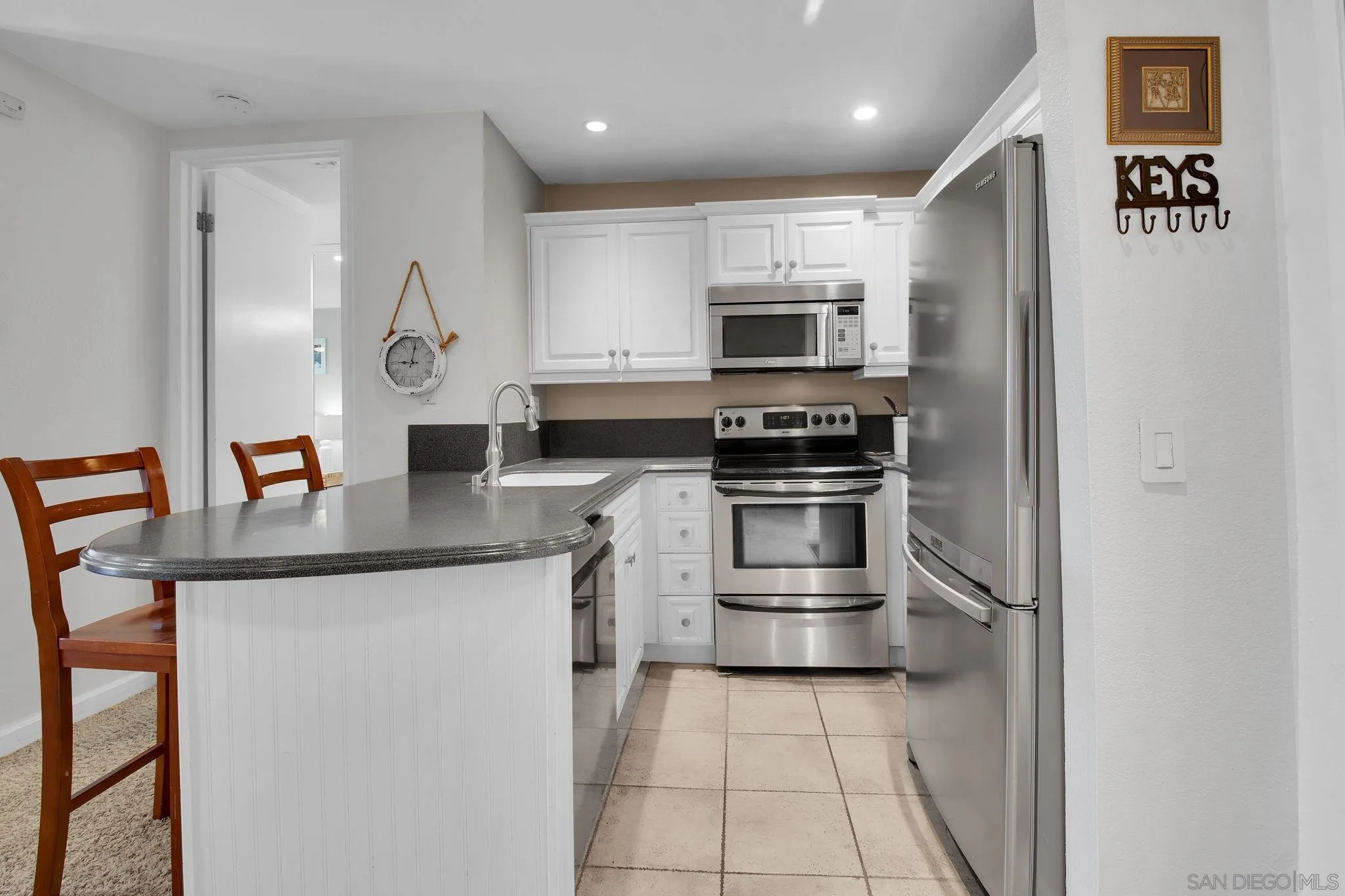 https://cdn.realtyfeed.com/cdn/127/260020841/41800650ad293023426847ce24832552.webp