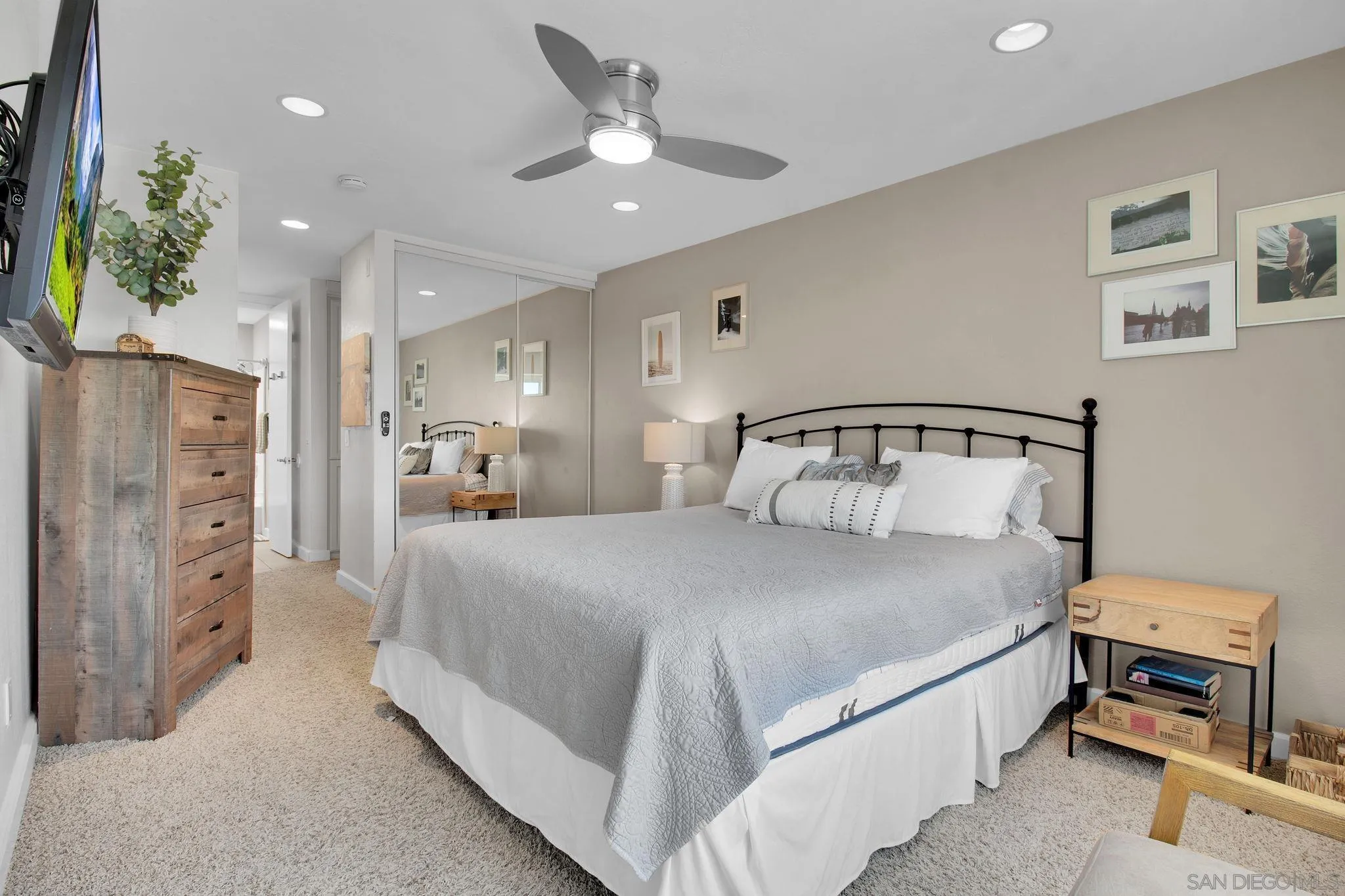 https://cdn.realtyfeed.com/cdn/127/260020841/8ee867e492f9f3a2debbf66175296df6.webp