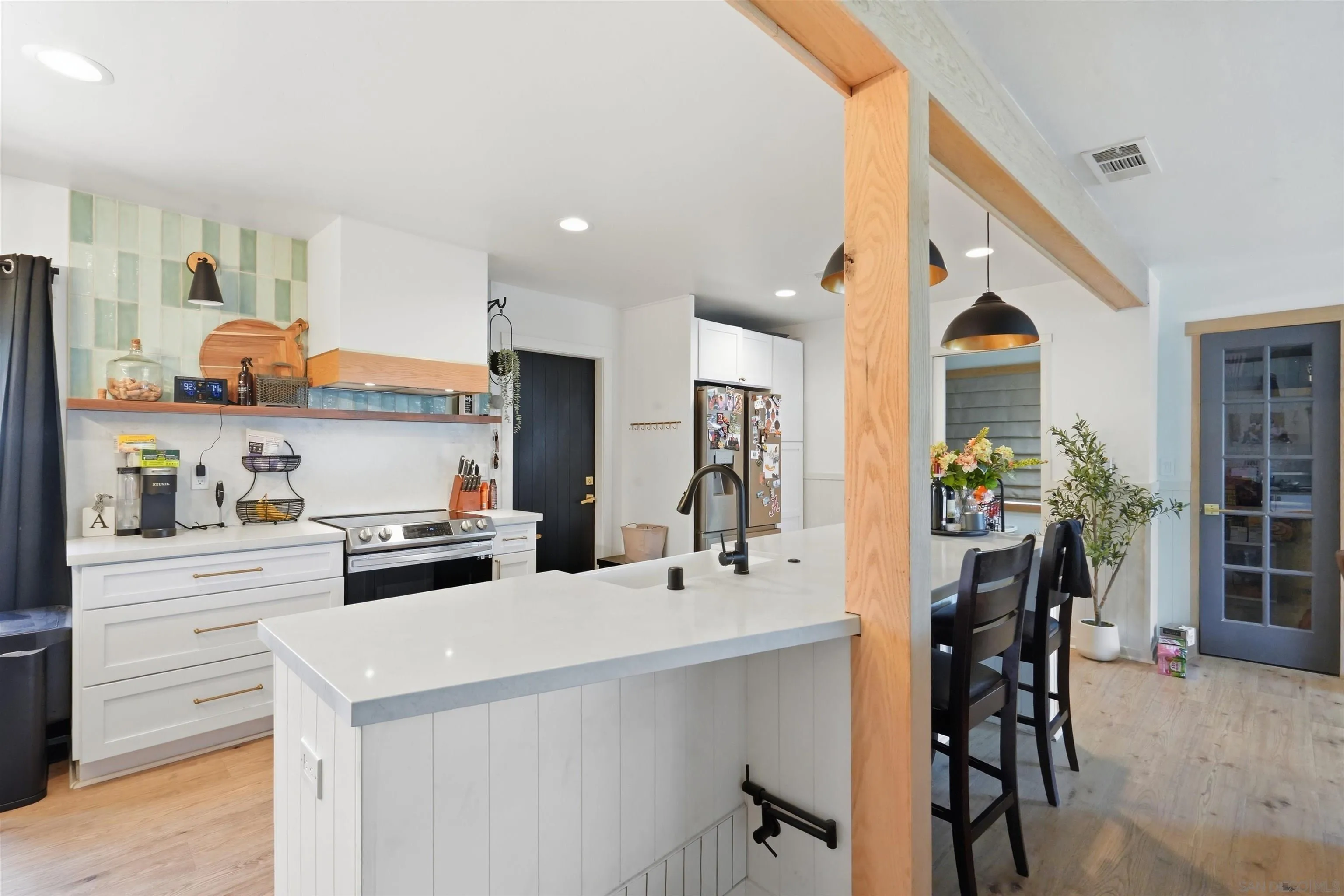 https://cdn.realtyfeed.com/cdn/127/260020844/00d9717dd607570649cc1e404d4f2cb4.webp