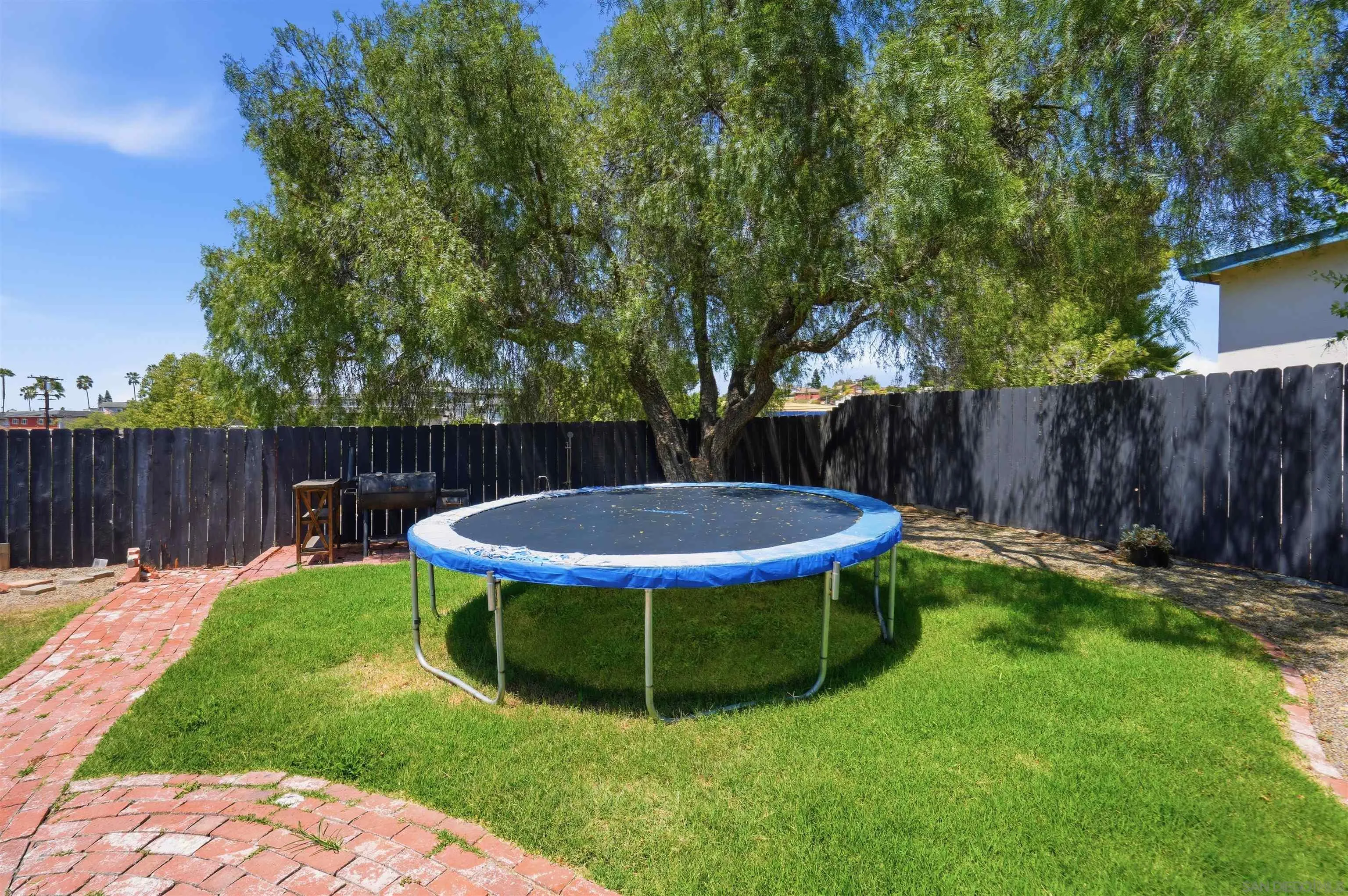 https://cdn.realtyfeed.com/cdn/127/260020844/df52d52dec6e82d780a007c7778fc09e.webp