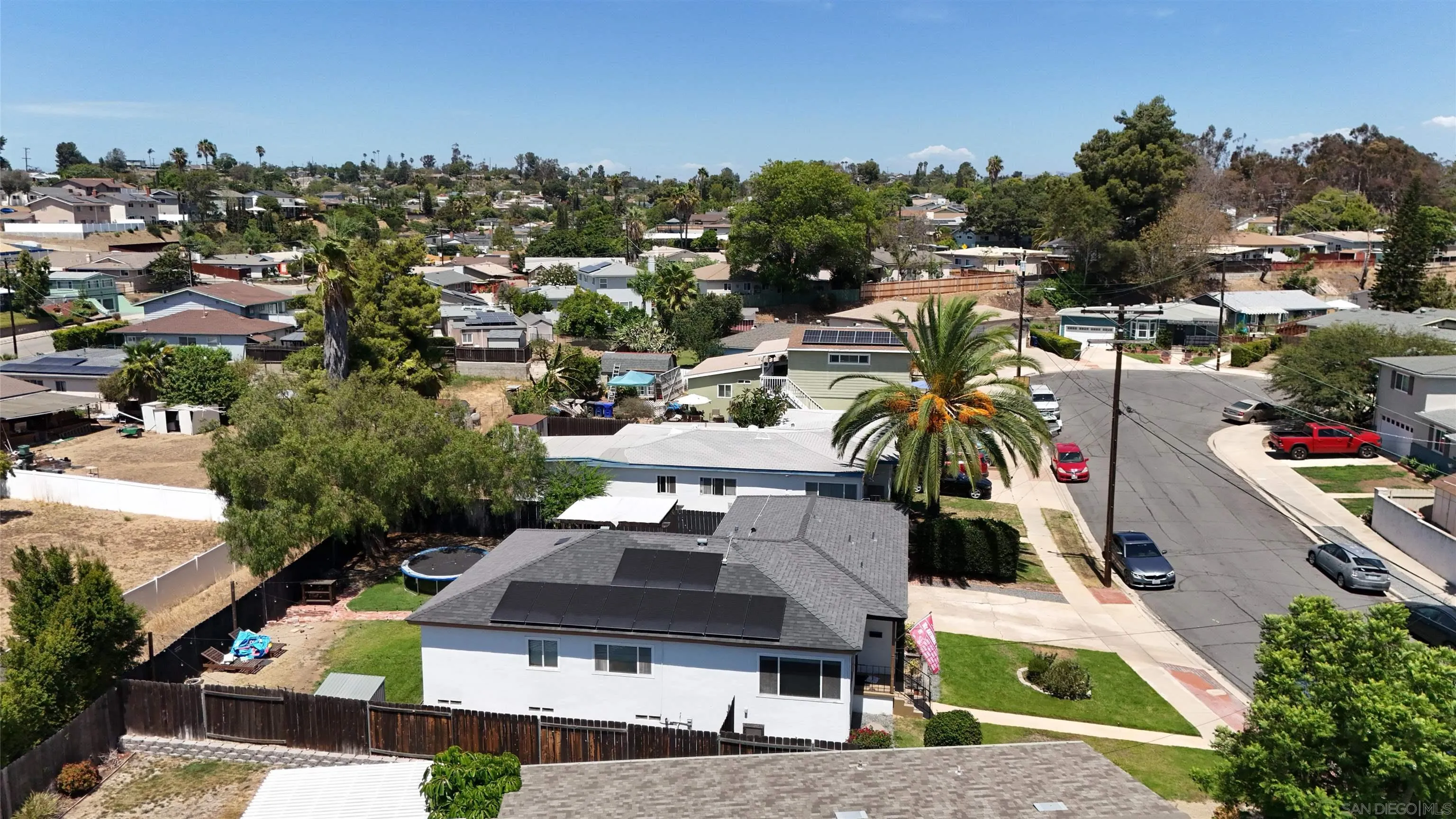 https://cdn.realtyfeed.com/cdn/127/260020844/f455a6d007bd422c01917a340468b78c.webp