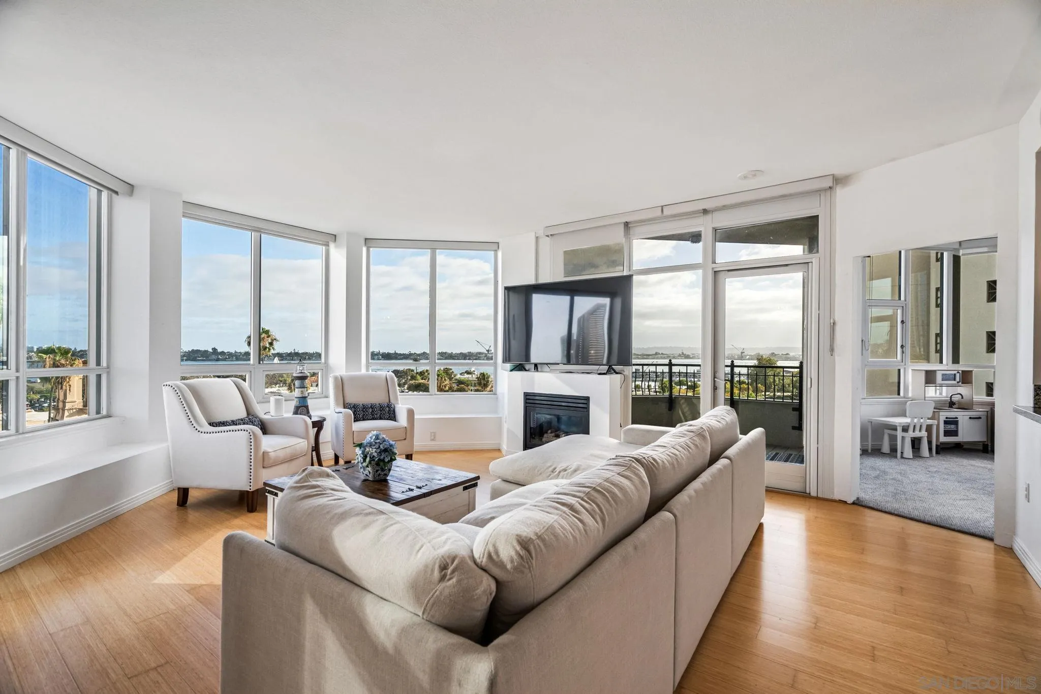 700 W Harbor Dr Unit 705, San Diego, CA 92101 - Photo 3 of 60, San Diego, CA