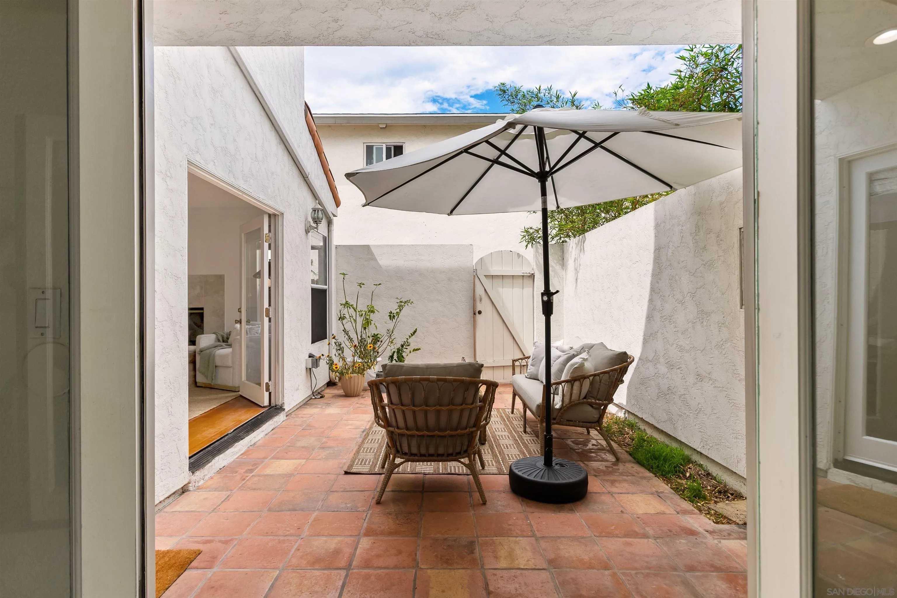 https://cdn.realtyfeed.com/cdn/127/260020846/223b0aa314537dbeae18c556edbb6af1.webp