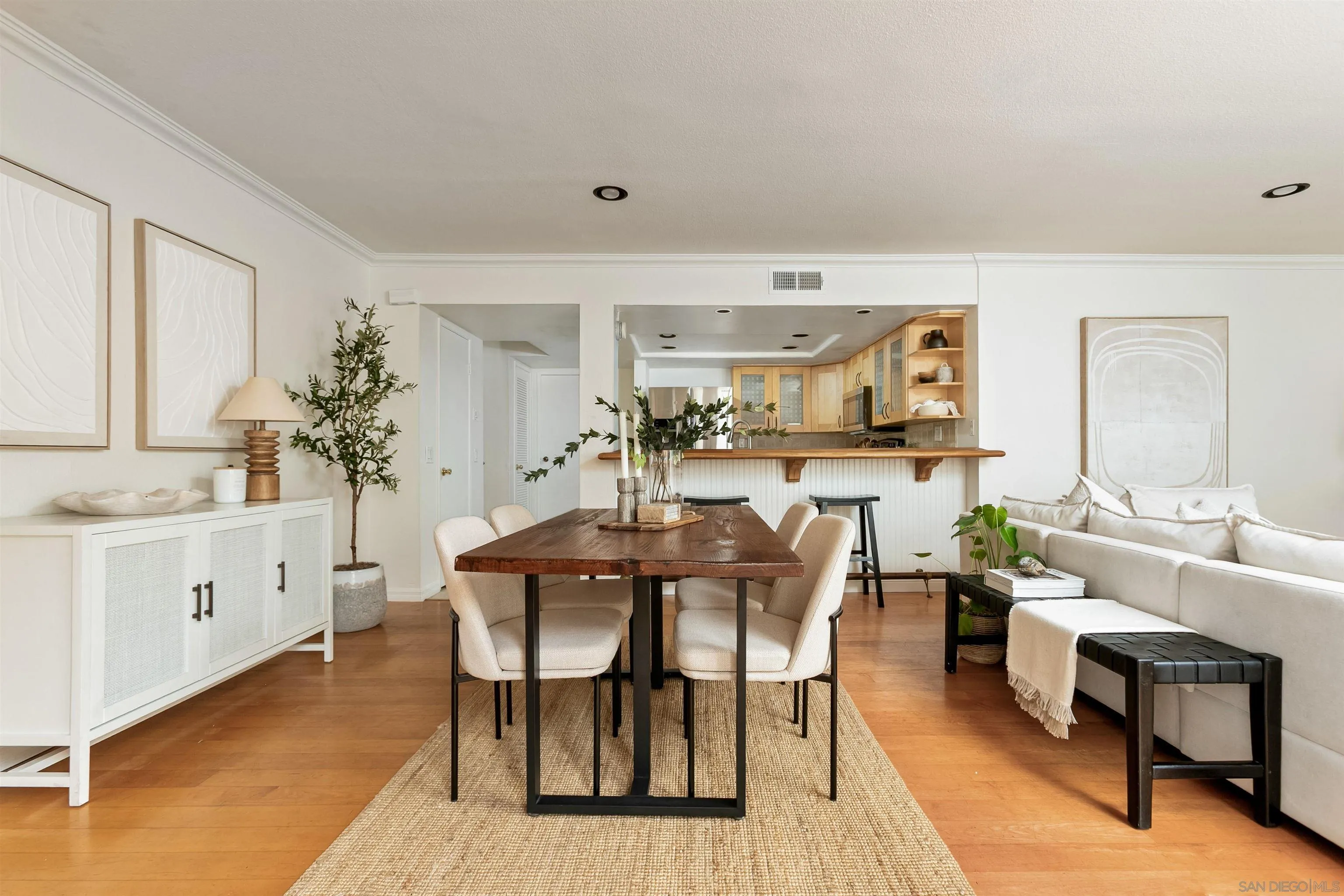https://cdn.realtyfeed.com/cdn/127/260020846/89353e3f271887fab7c9b550d426575b.webp