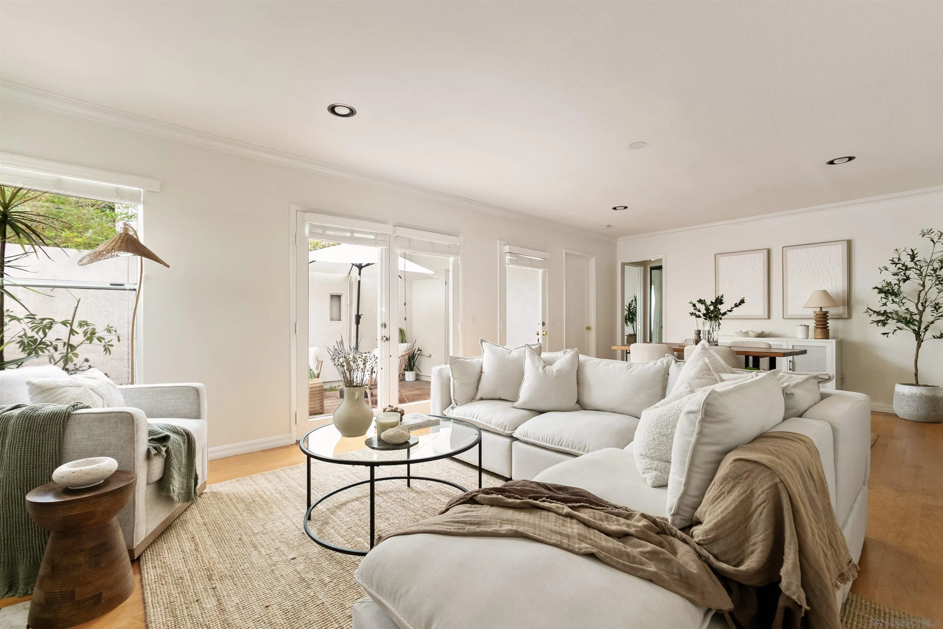 https://cdn.realtyfeed.com/cdn/127/260020846/aeec570aa261c6ddeec8d1a4b774099d.webp